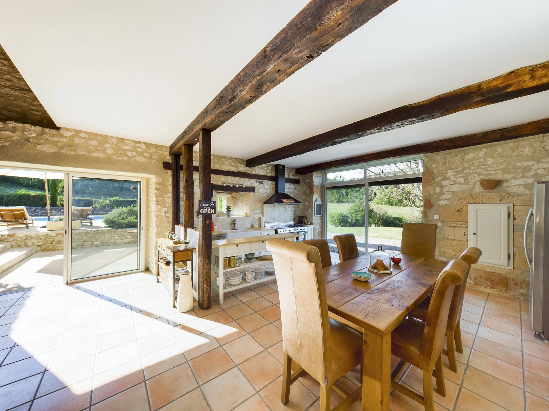 Stunning property with 3 bedrooms and swimming pool, Aquitaine – France – BVI76426