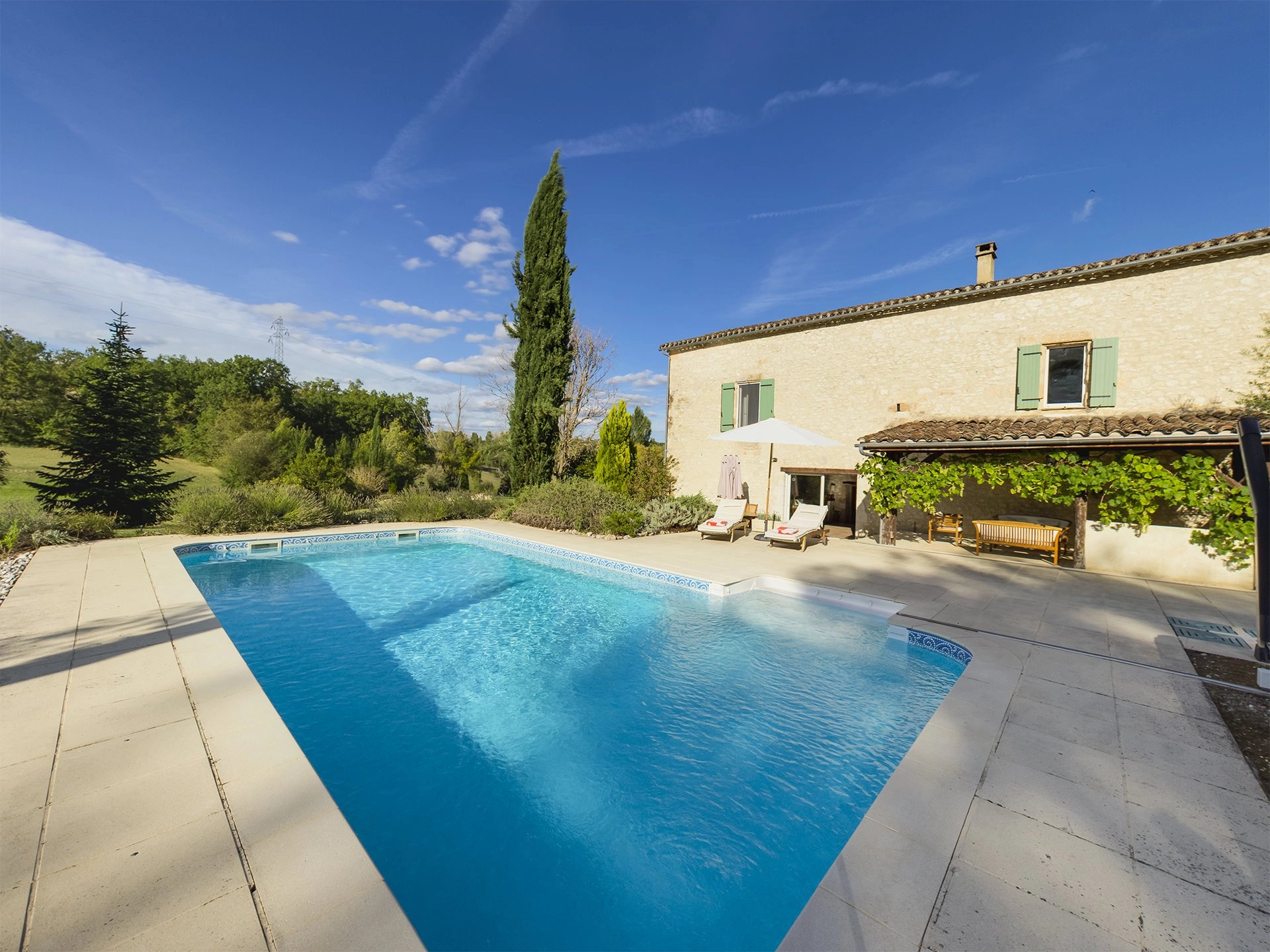 Stunning property with 3 bedrooms and swimming pool, Aquitaine – France – BVI76426