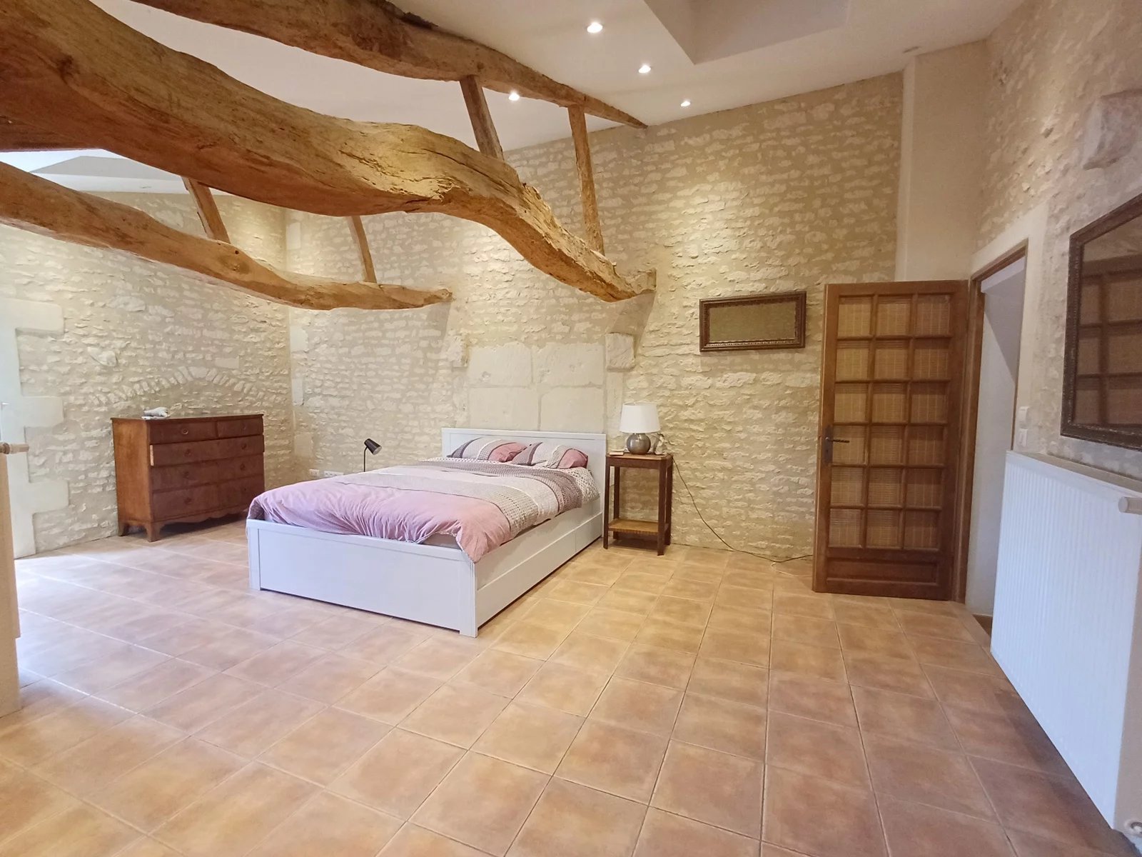 Imposing Manor House with Pool and Glorious garden – Close to the Coast, Poitou-Charentes – France – BVI80324