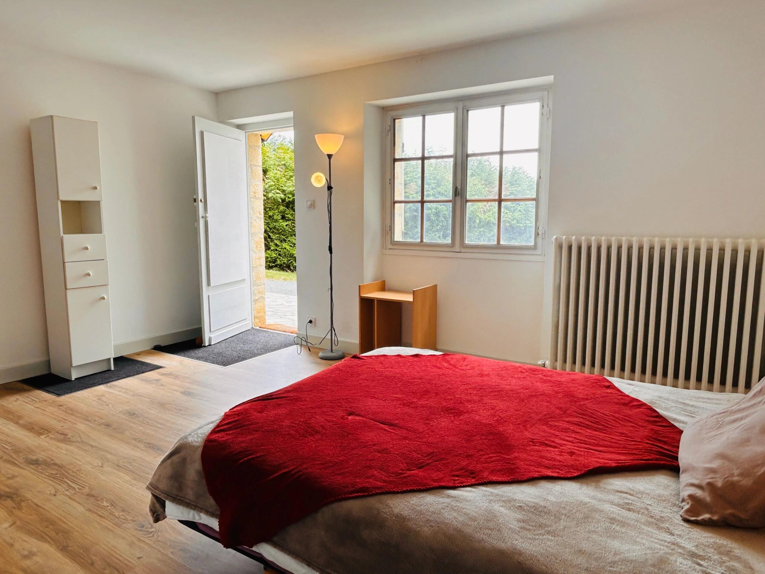 3-bed Sarlat house with Views and Building Plot, Aquitaine – France – BVI81142