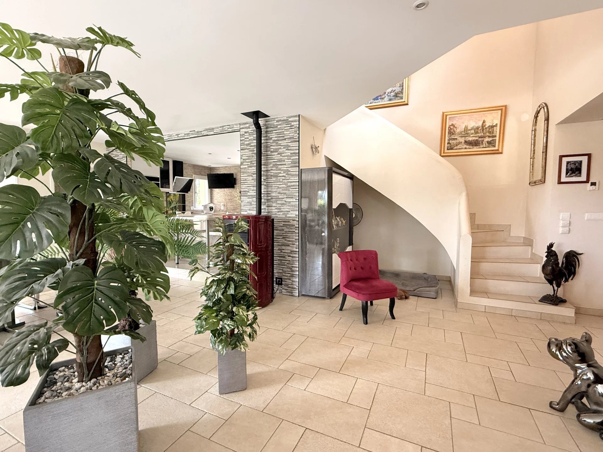 Elegant Home with Pool, Large Garden and Electric Gate – Short Distance to Brigueuil Centre, Poitou-Charentes – France – BVI82283