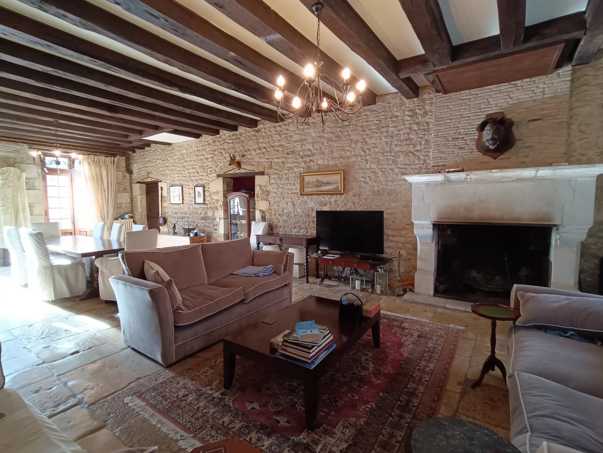 Stylish town house with river frontage, Poitou-Charentes – France – BVI65942