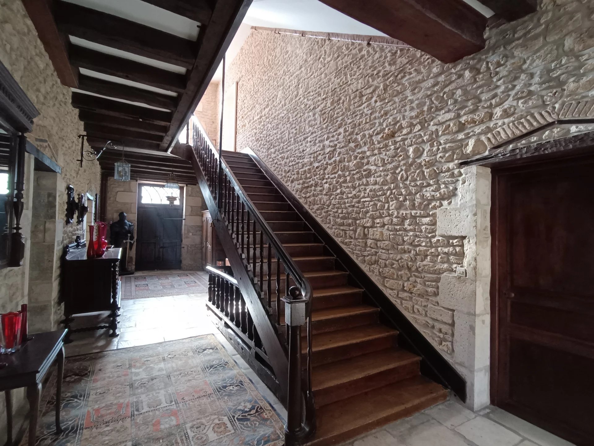 Stylish town house with river frontage, Poitou-Charentes – France – BVI65942