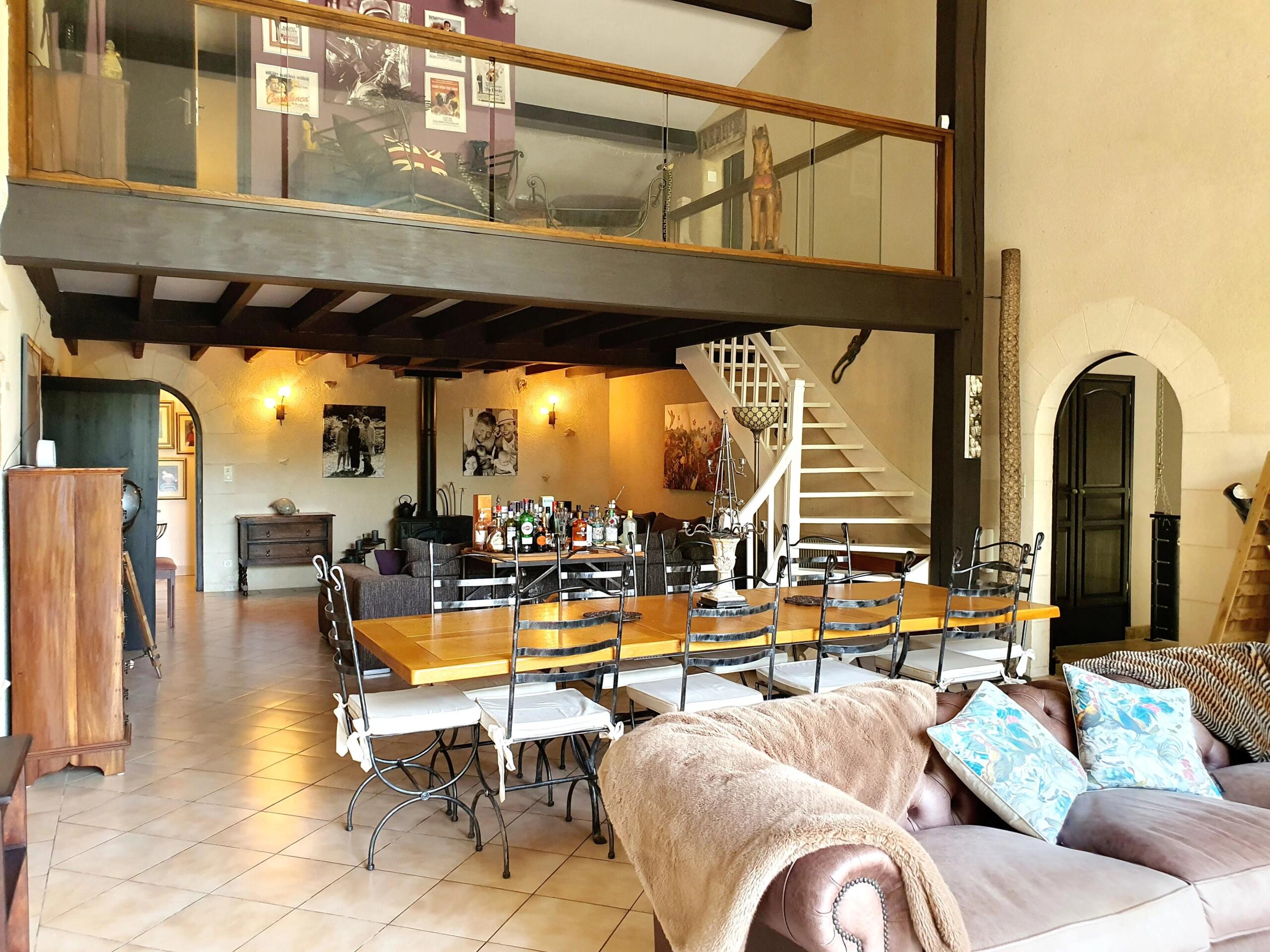 Beautiful 6/7 bedroom home with pool and guest apartment, Aquitaine – France – BVI81682