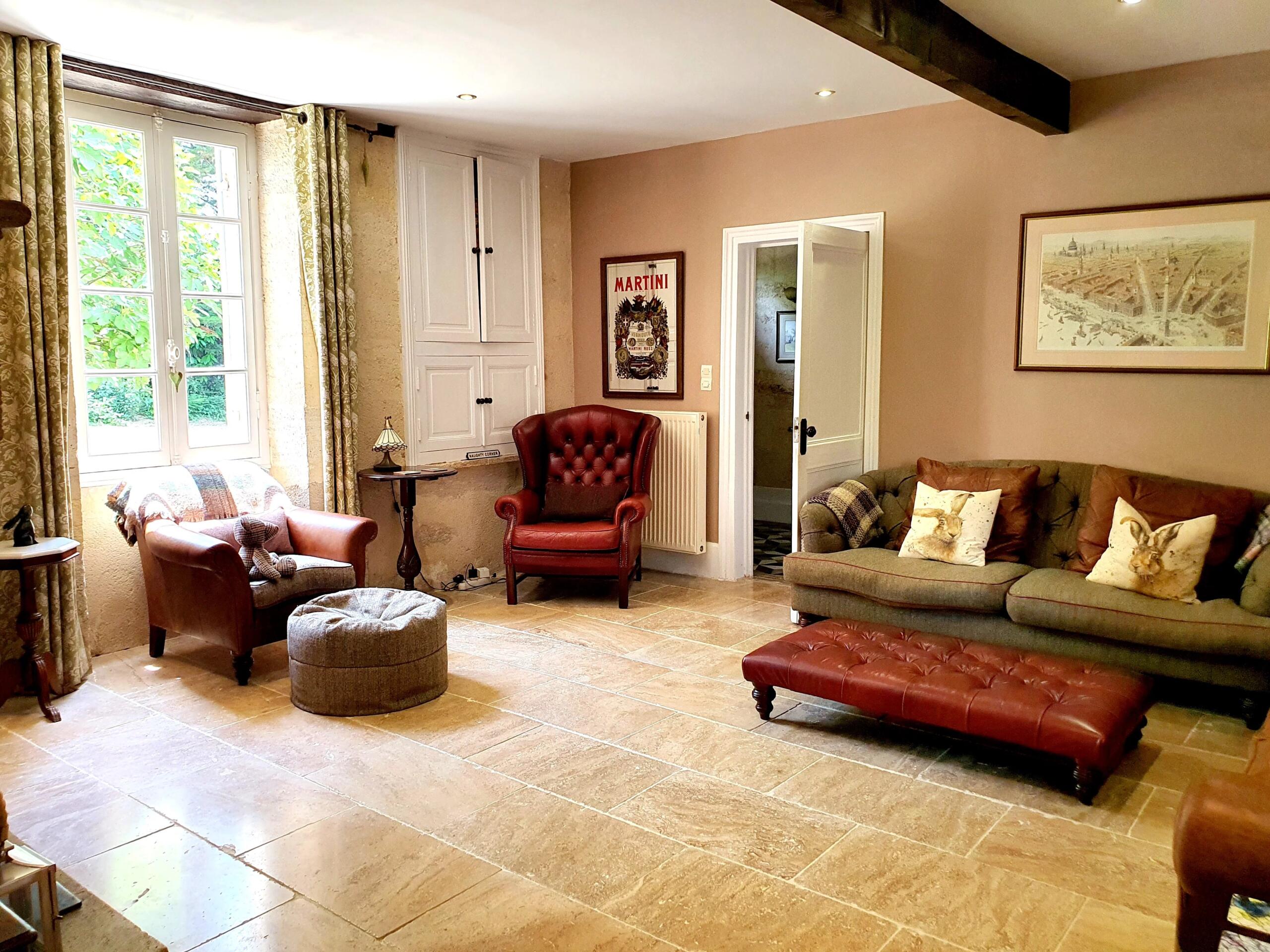 Beautiful 6/7 bedroom home with pool and guest apartment, Aquitaine – France – BVI81682