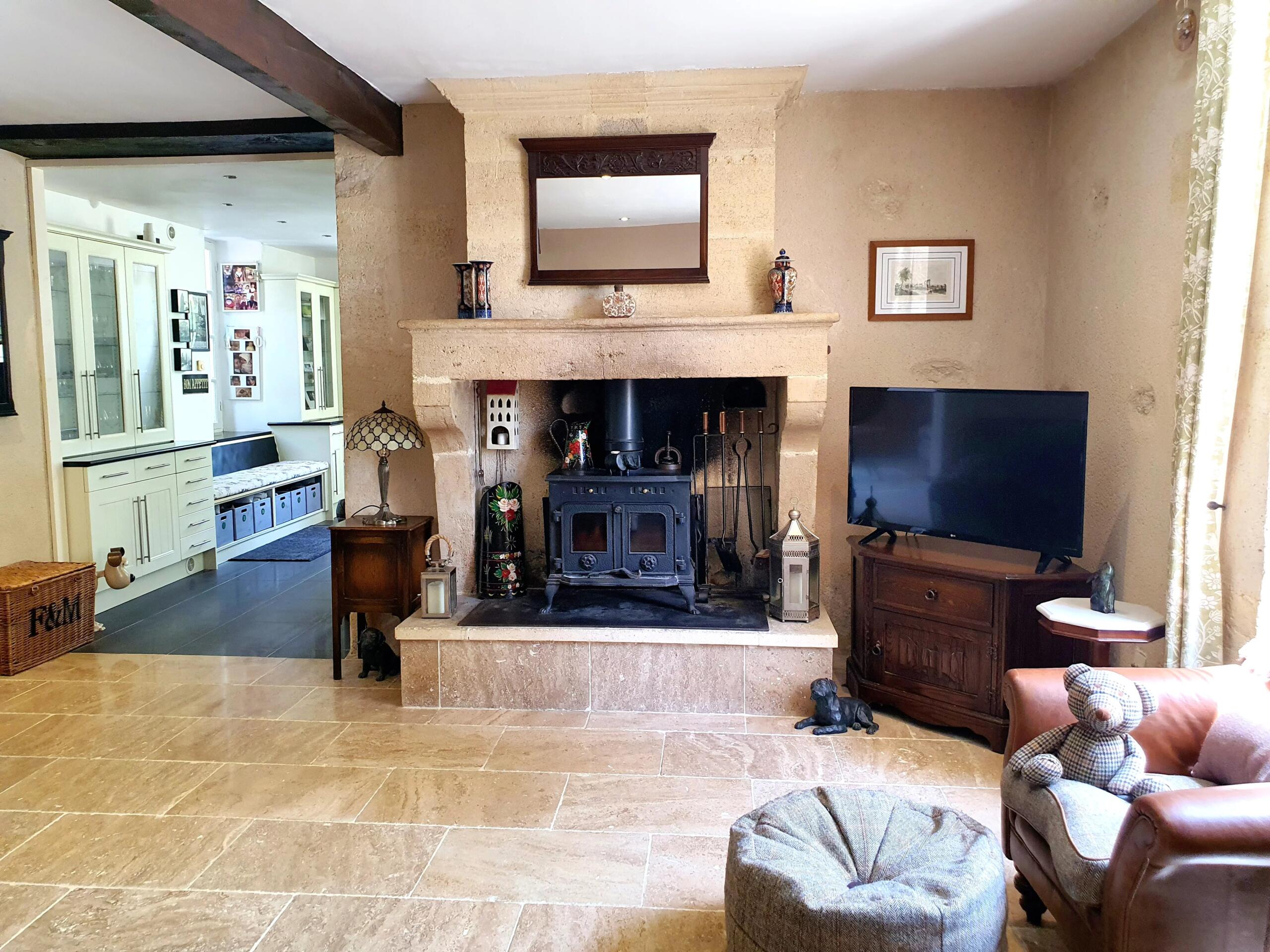 Beautiful 6/7 bedroom home with pool and guest apartment, Aquitaine – France – BVI81682