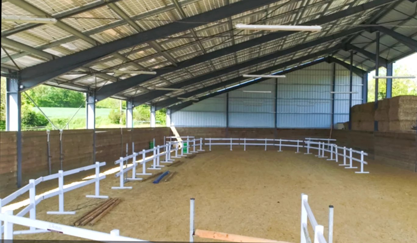 Modern house and Equestrian Centre on 20 Hectares of Land, Poitou-Charentes – France – BVI82052