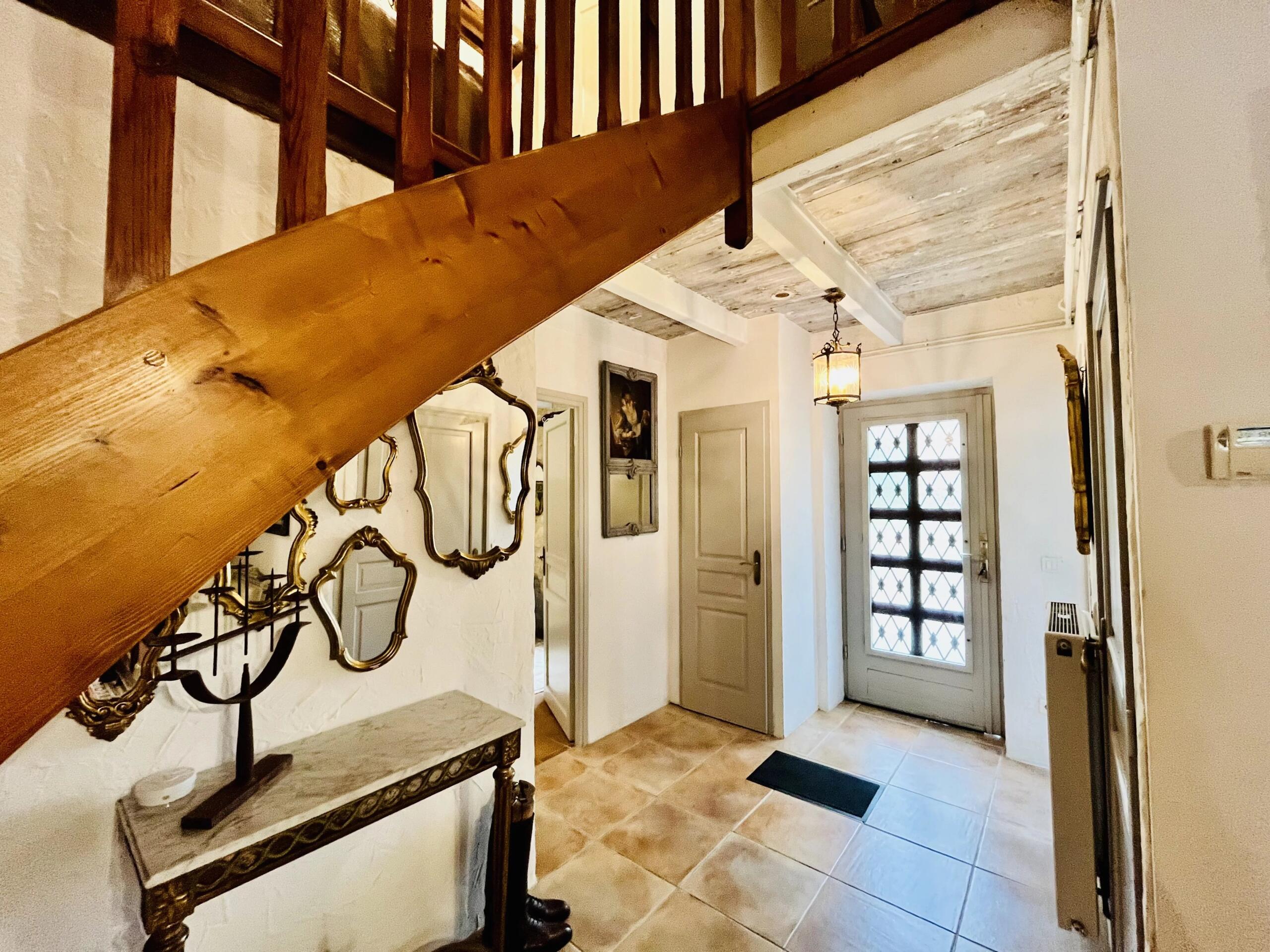 Elegant Home with Pool, Guest house and Far-Reaching Views, Aquitaine – France – BVI82484