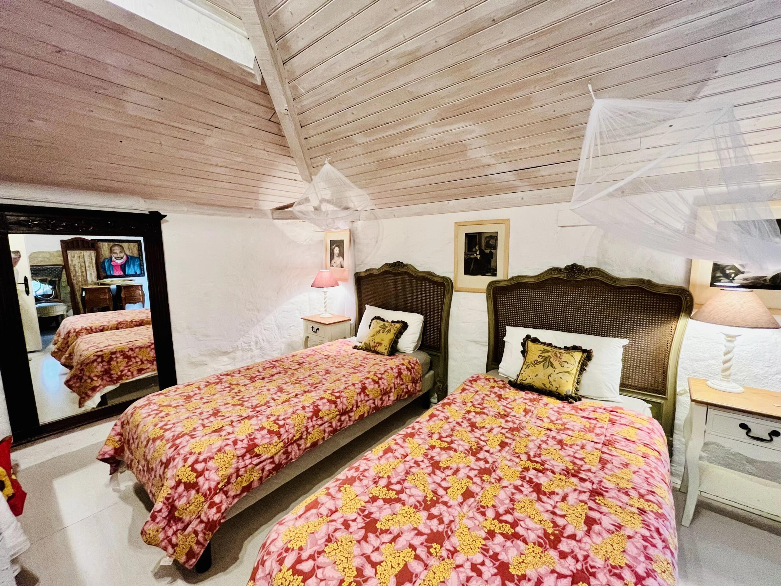 Elegant Home with Pool, Guest house and Far-Reaching Views, Aquitaine – France – BVI82484