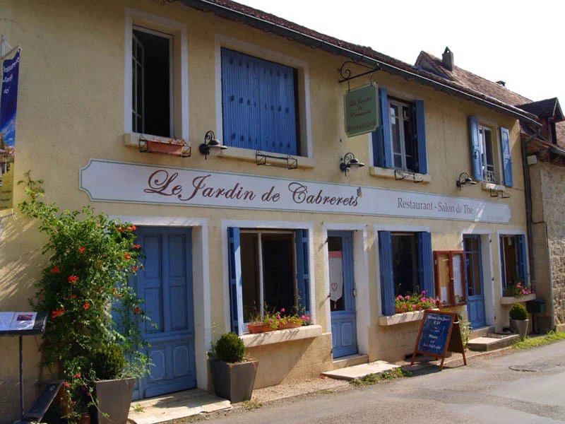 Bar-restaurant with self-contained apartments in very popular area of the Lot, Midi-Pyrénées – France – BVI76657