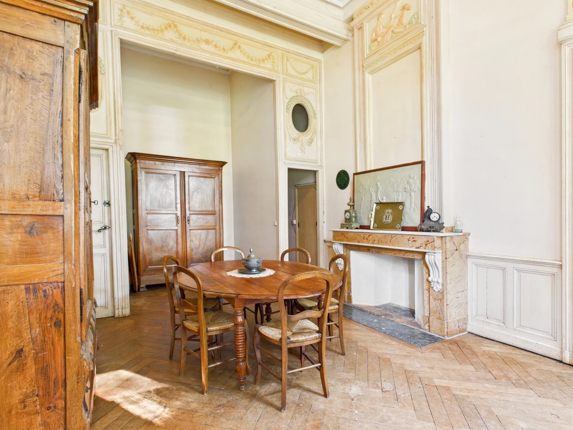 Exceptional Château – Ready to Live, Full of Potential, Midi-Pyrénées – France – BVI79837