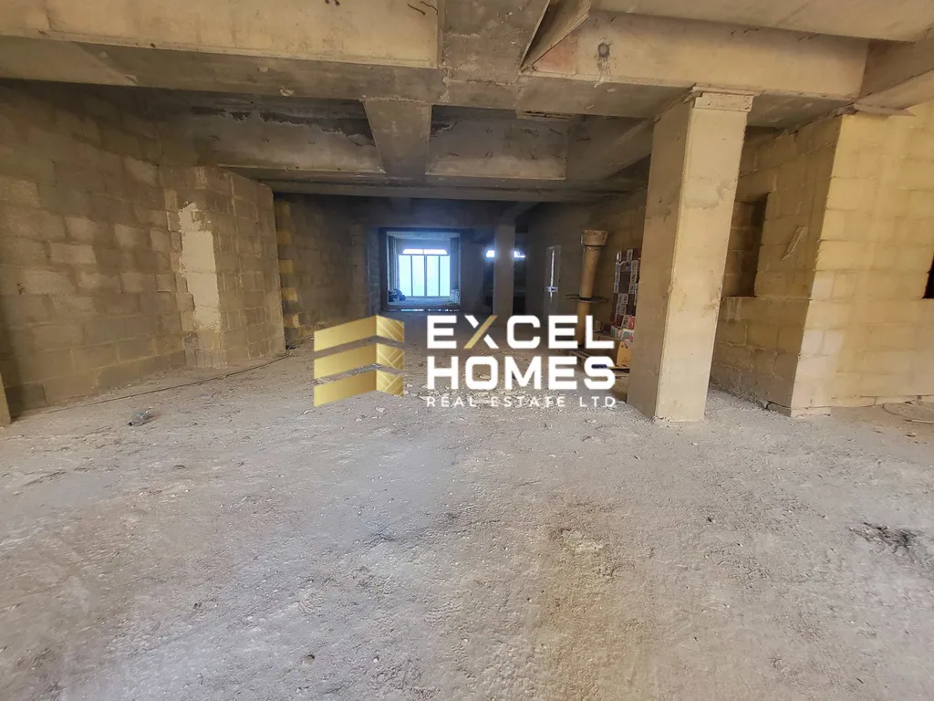 Commercial in Sliema, Malta – 63974