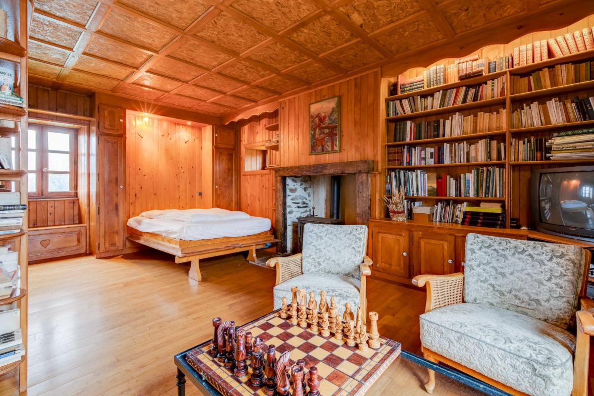 8 bedroom maison in Naucelles, Cantal, France – EE3E090552C0457C