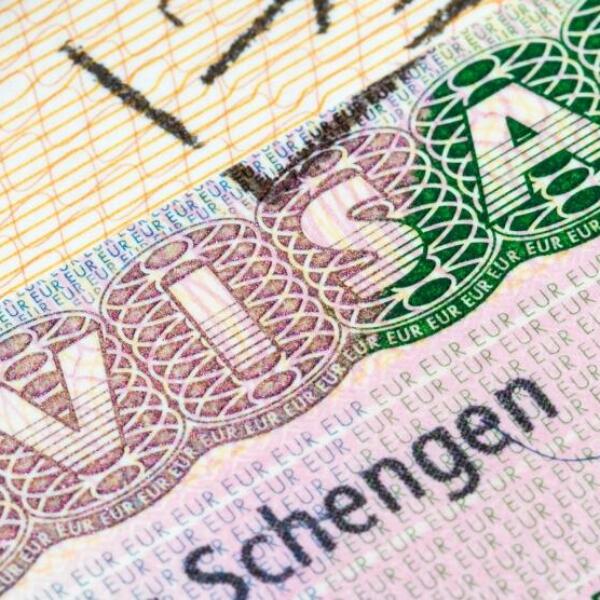 Goodbye Passport Stamps: EU Entry-Exit System (EES): New Schengen Travel Rules 2025