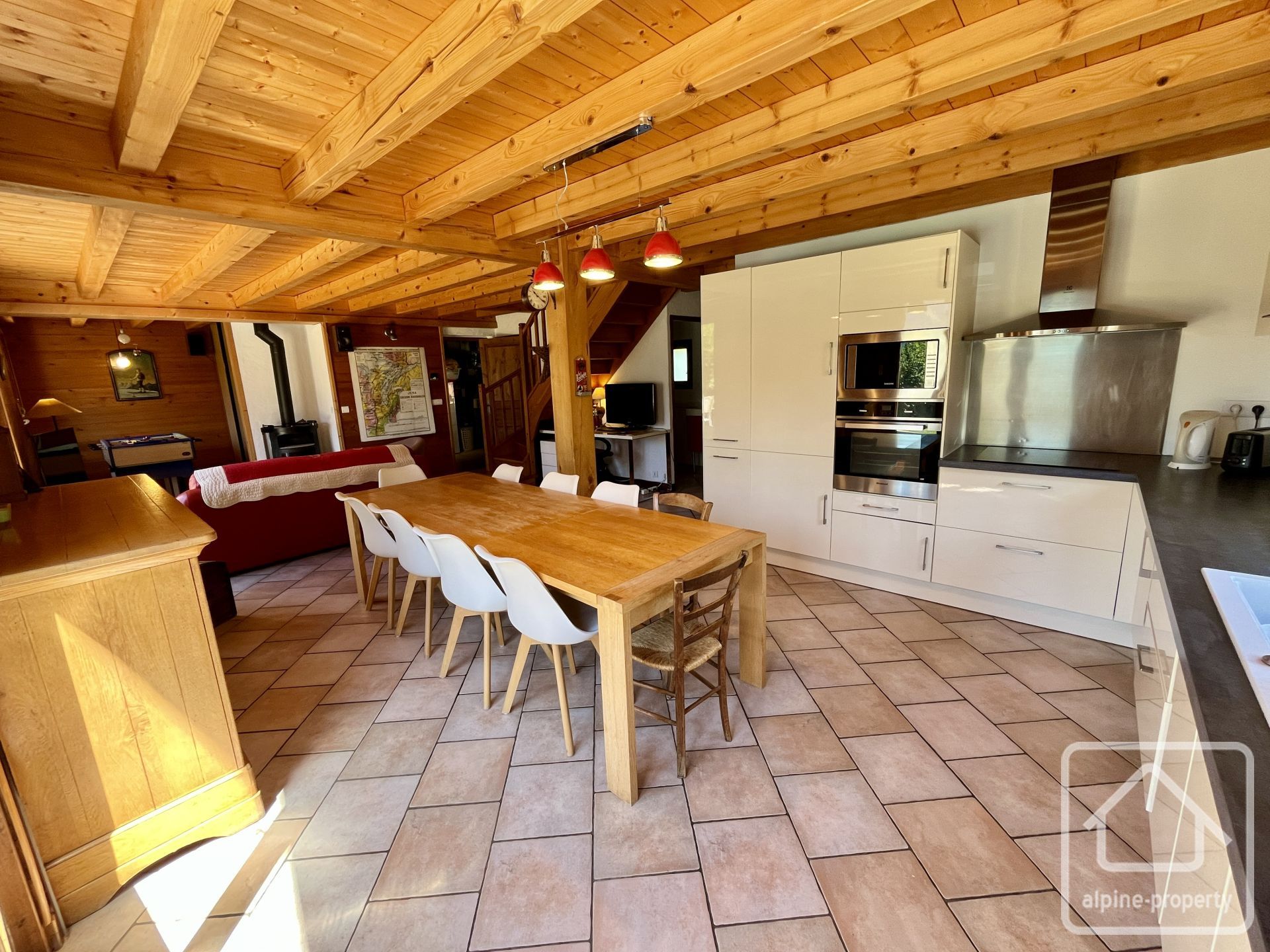 Chalet With 4 Bedrooms, An Independent Studio, 2 Bathrooms, A Swimming Pool, And A Double Garage. – CHALETDUPONTE