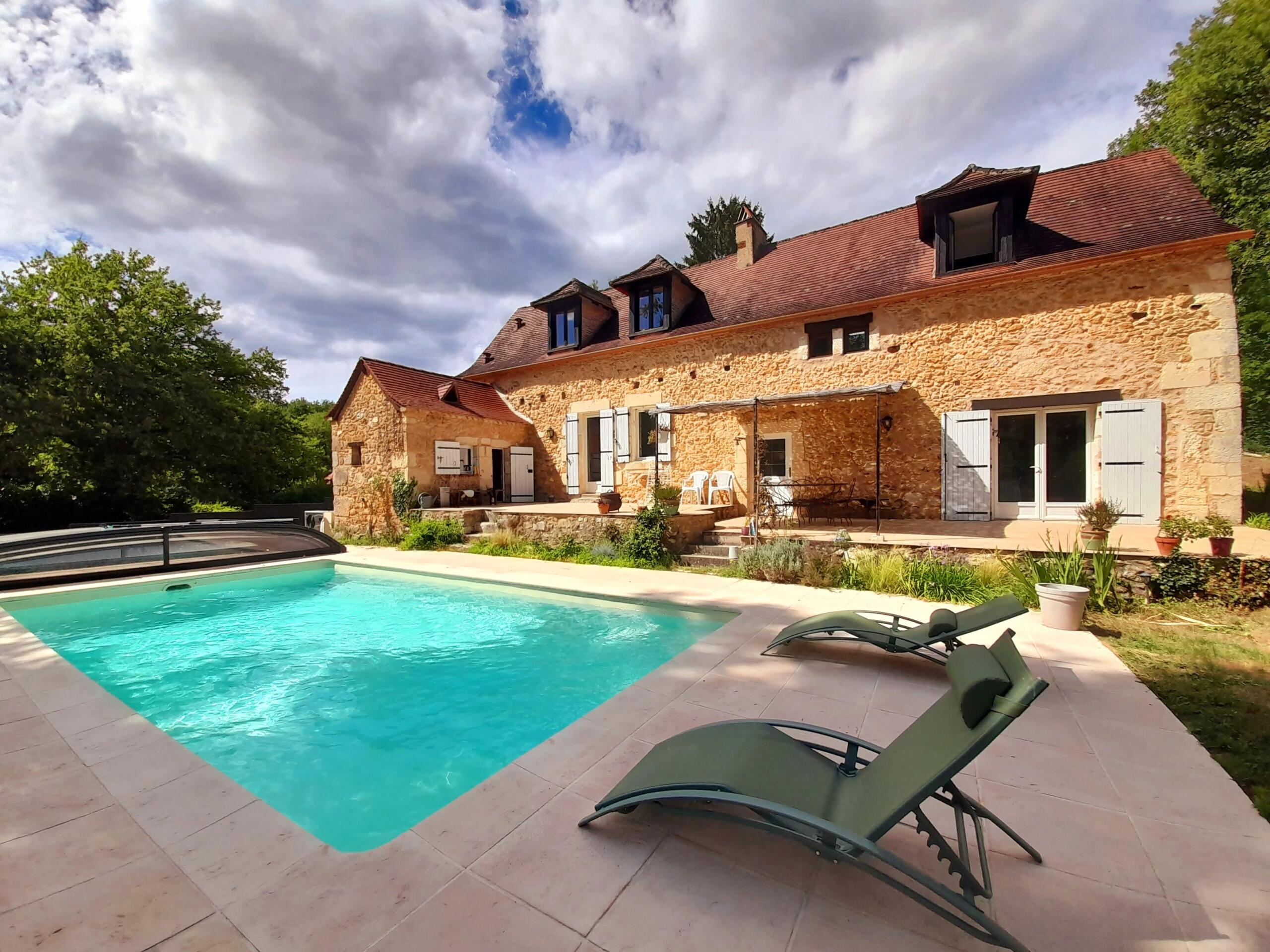 Beautifully renovated stone house, gorgeous pool with a building to renovate, Aquitaine – France – BVI80373