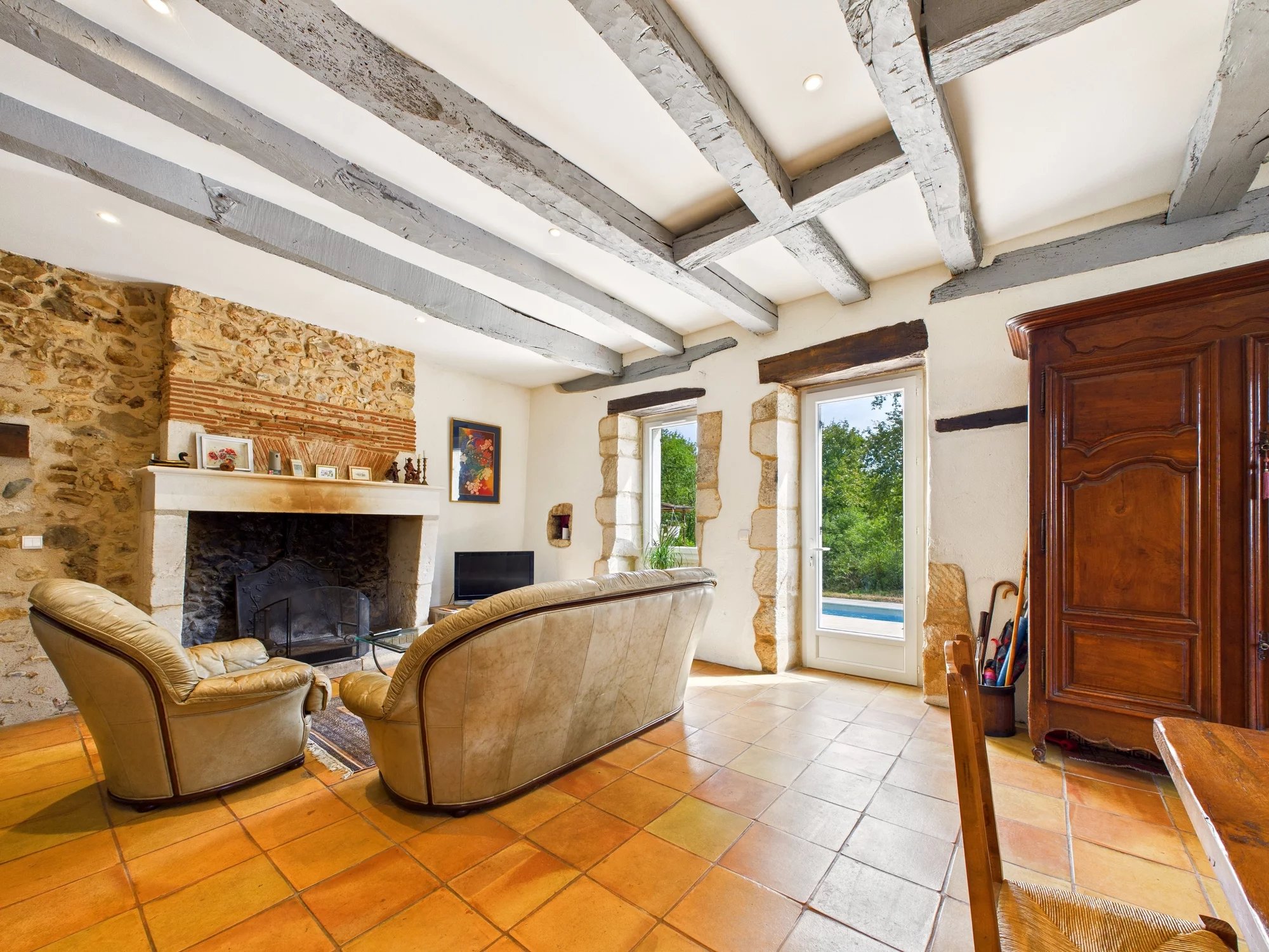 Beautifully renovated stone house, gorgeous pool with a building to renovate, Aquitaine – France – BVI80373