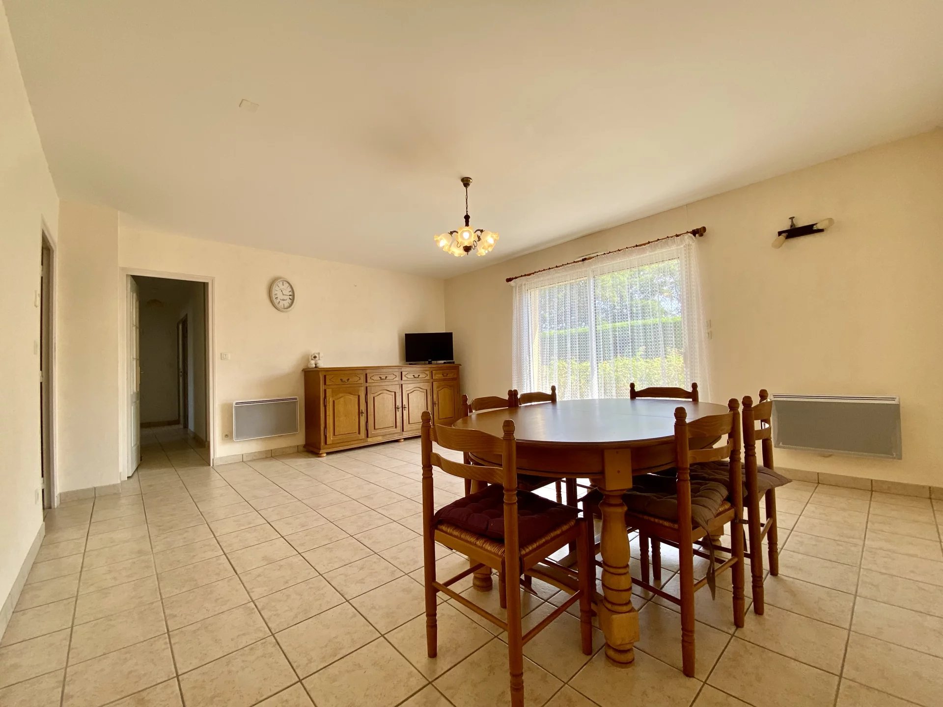 A lovely bungalow with 3 bedrooms near Montmorillon, Poitou-Charentes – France – BVI82339