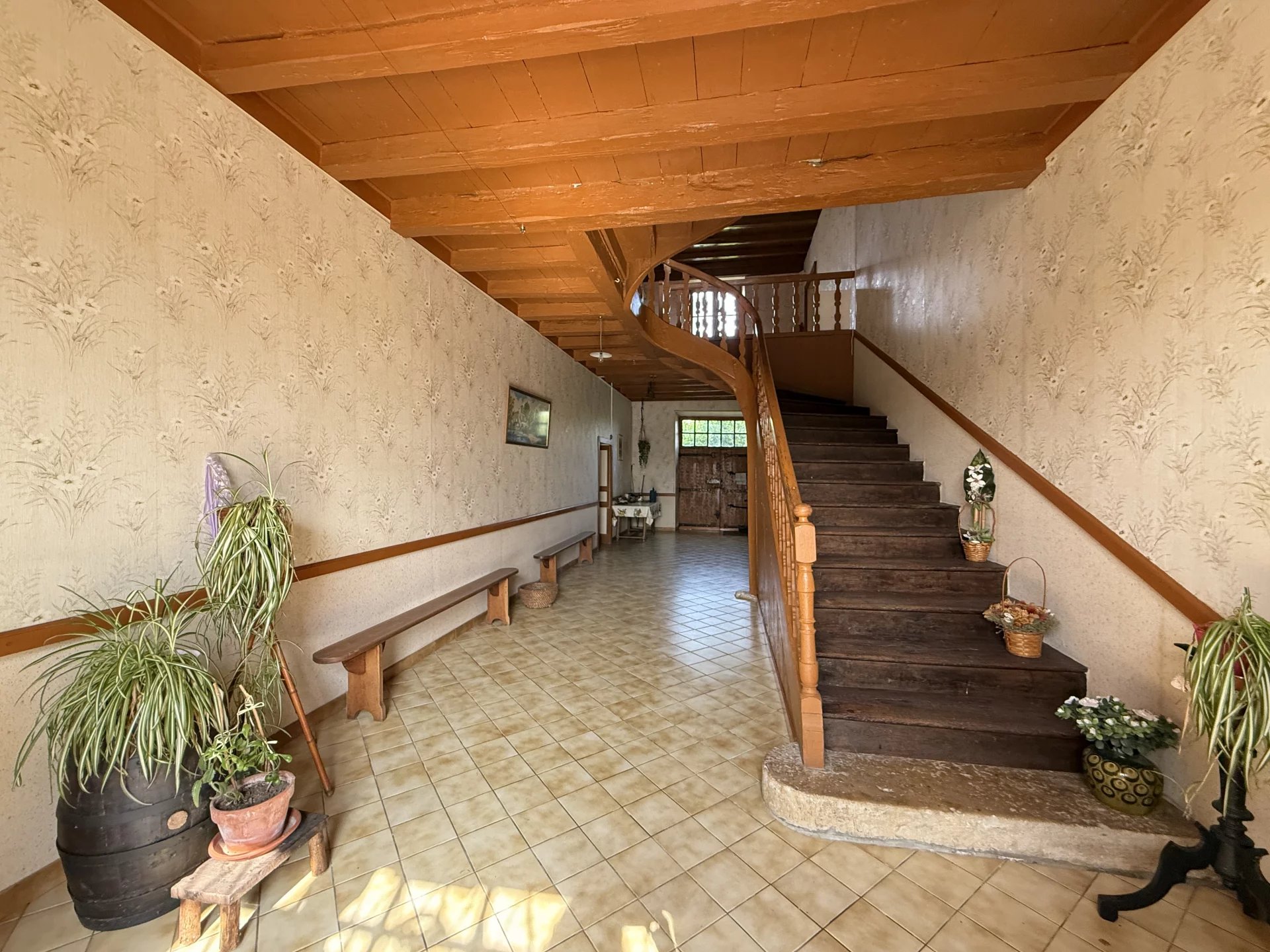 Impressive Maison de Maître offering 7 bedrooms, outbuildings and nearly 2.6 hectares of land, Poitou-Charentes – France – BVI81258