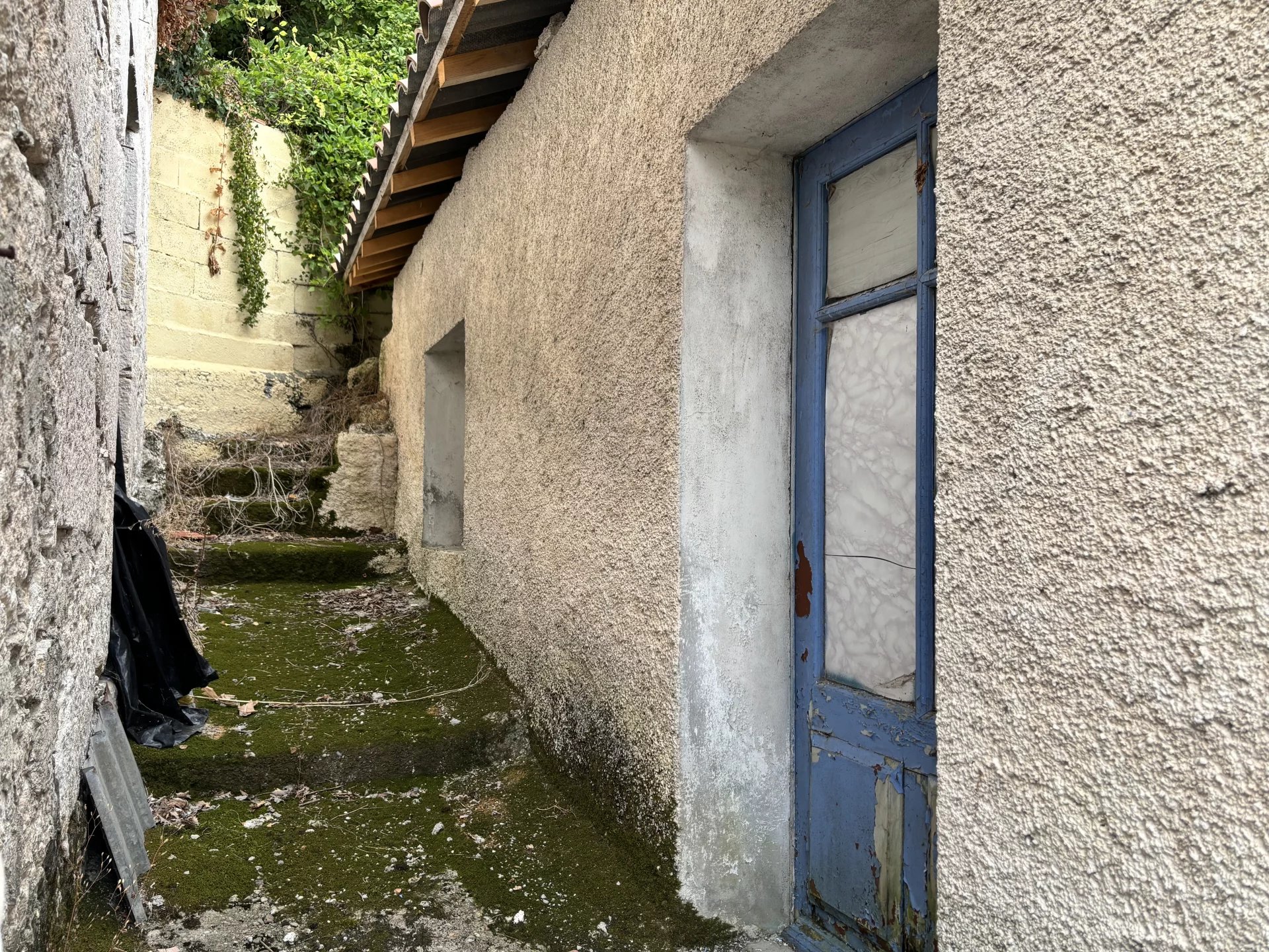 In the heart of the village, Midi-Pyrénées – France – BVI82497