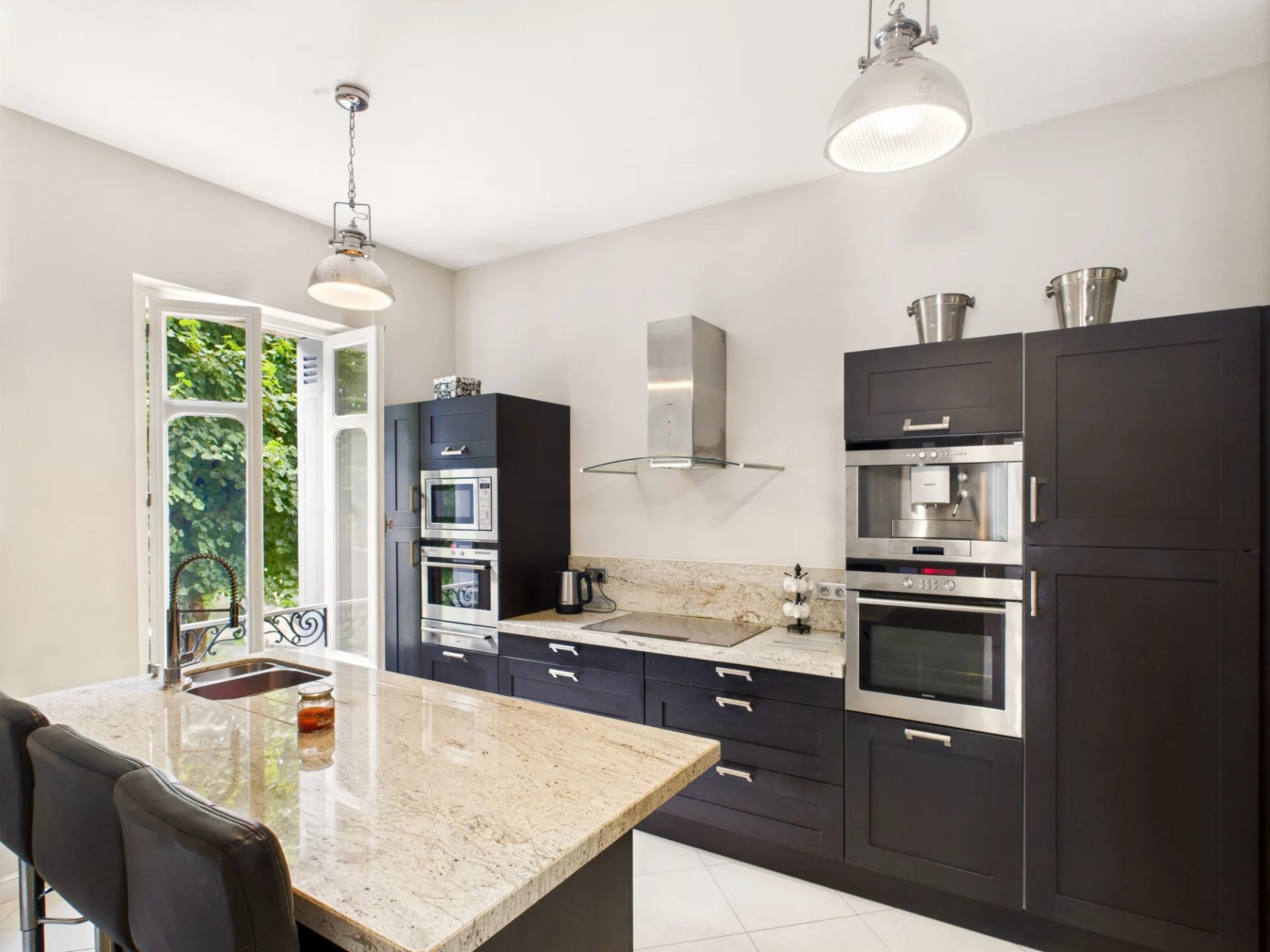 Belle Époque Riverside Property, Aquitaine – France – BVI82054