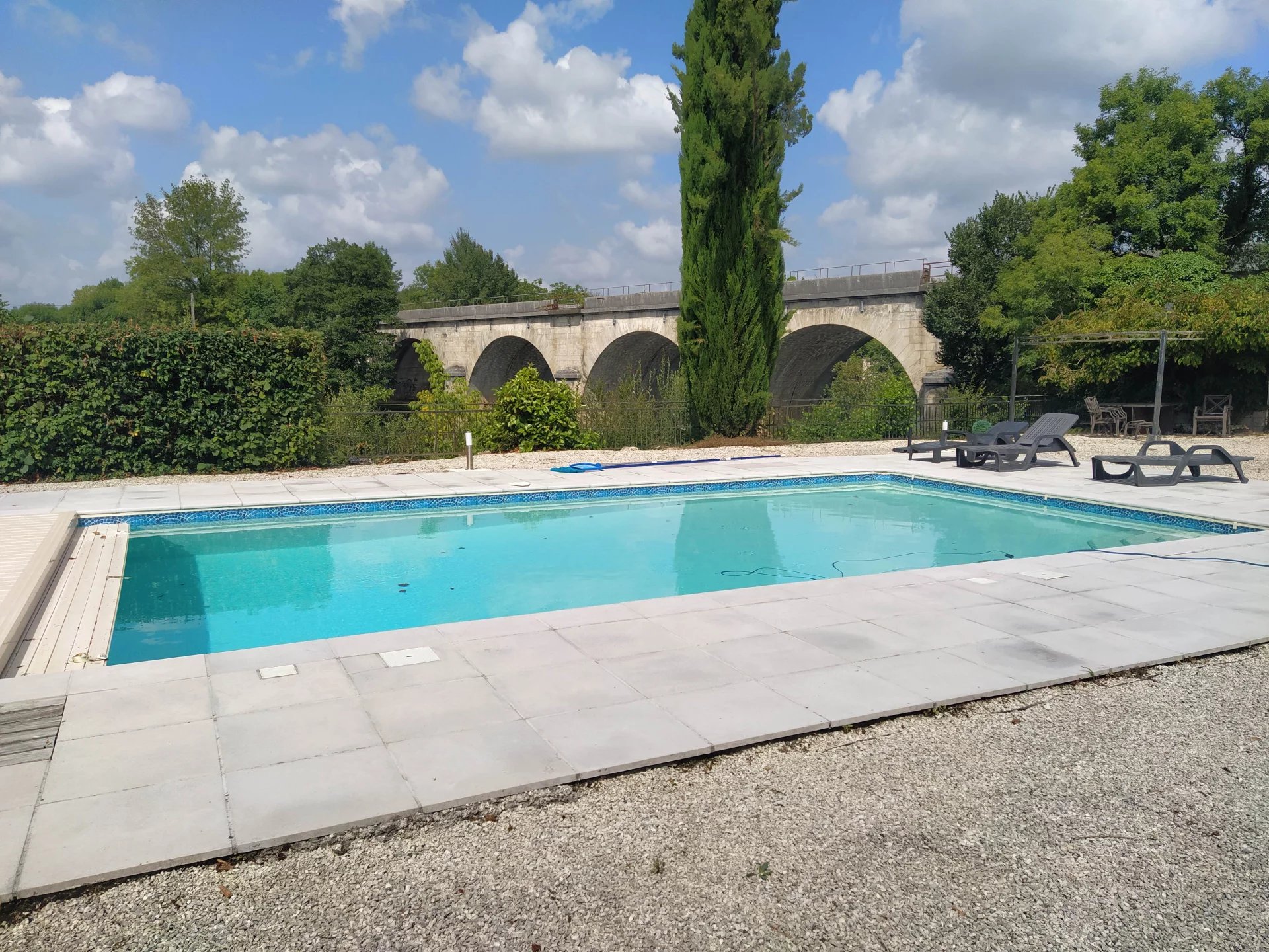 Belle Époque Riverside Property, Aquitaine – France – BVI82054