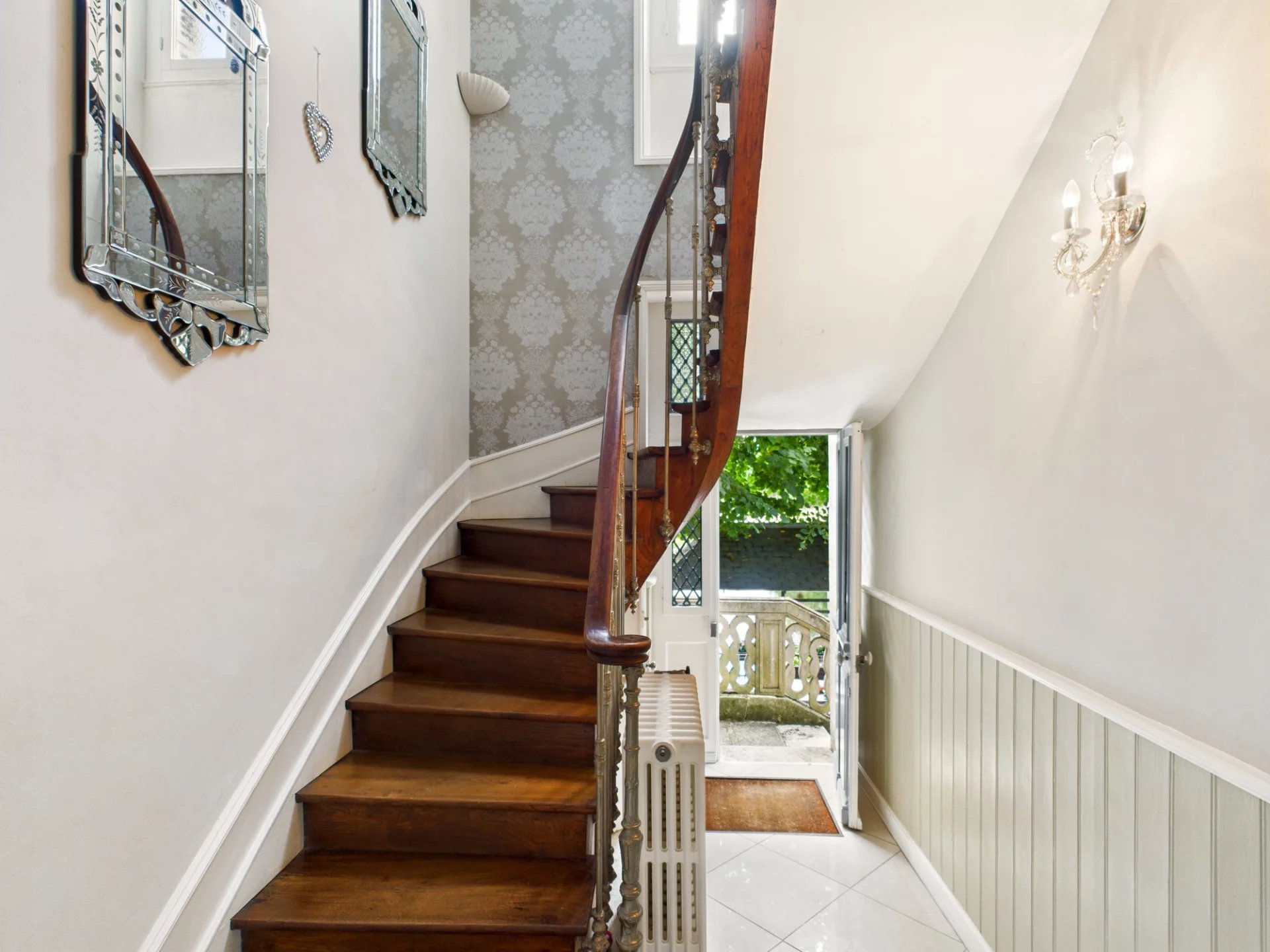 Belle Époque Riverside Property, Aquitaine – France – BVI82054