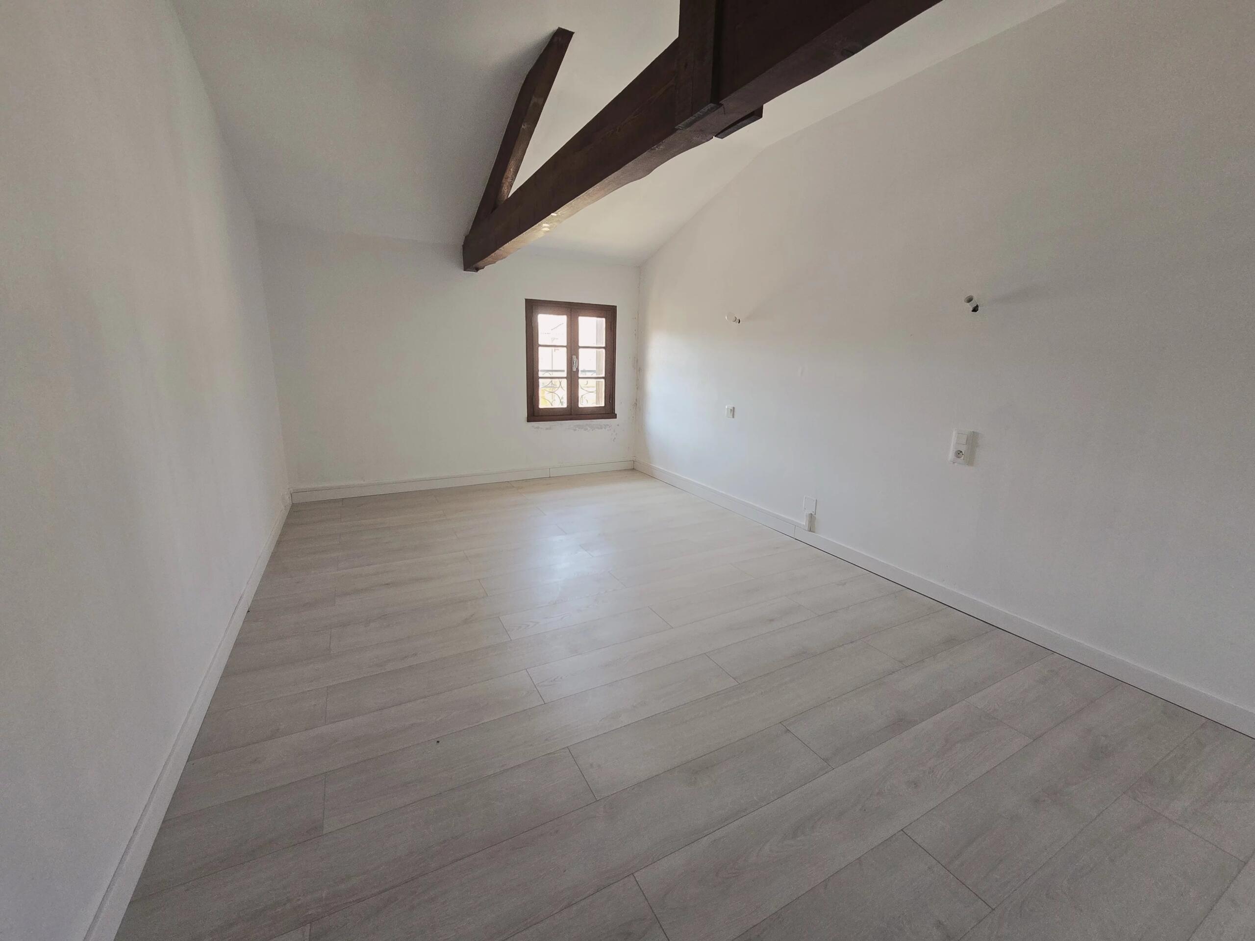 House in lovely village centre, Aquitaine – France – BVI80071