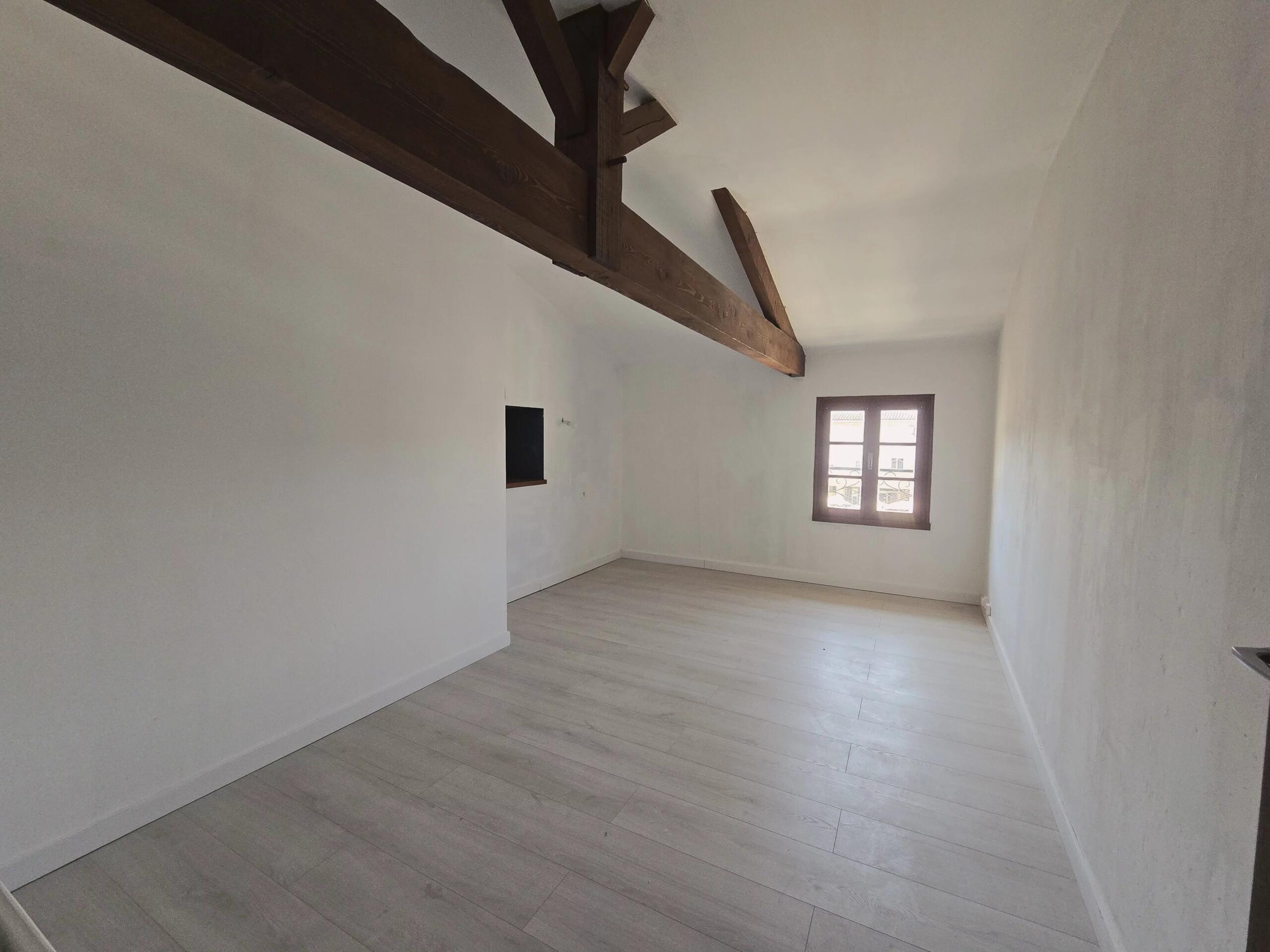 House in lovely village centre, Aquitaine – France – BVI80071