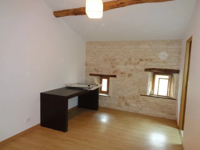 Large characterful 3 bedroom village house with outbuildings, Poitou-Charentes – France – BVI81973