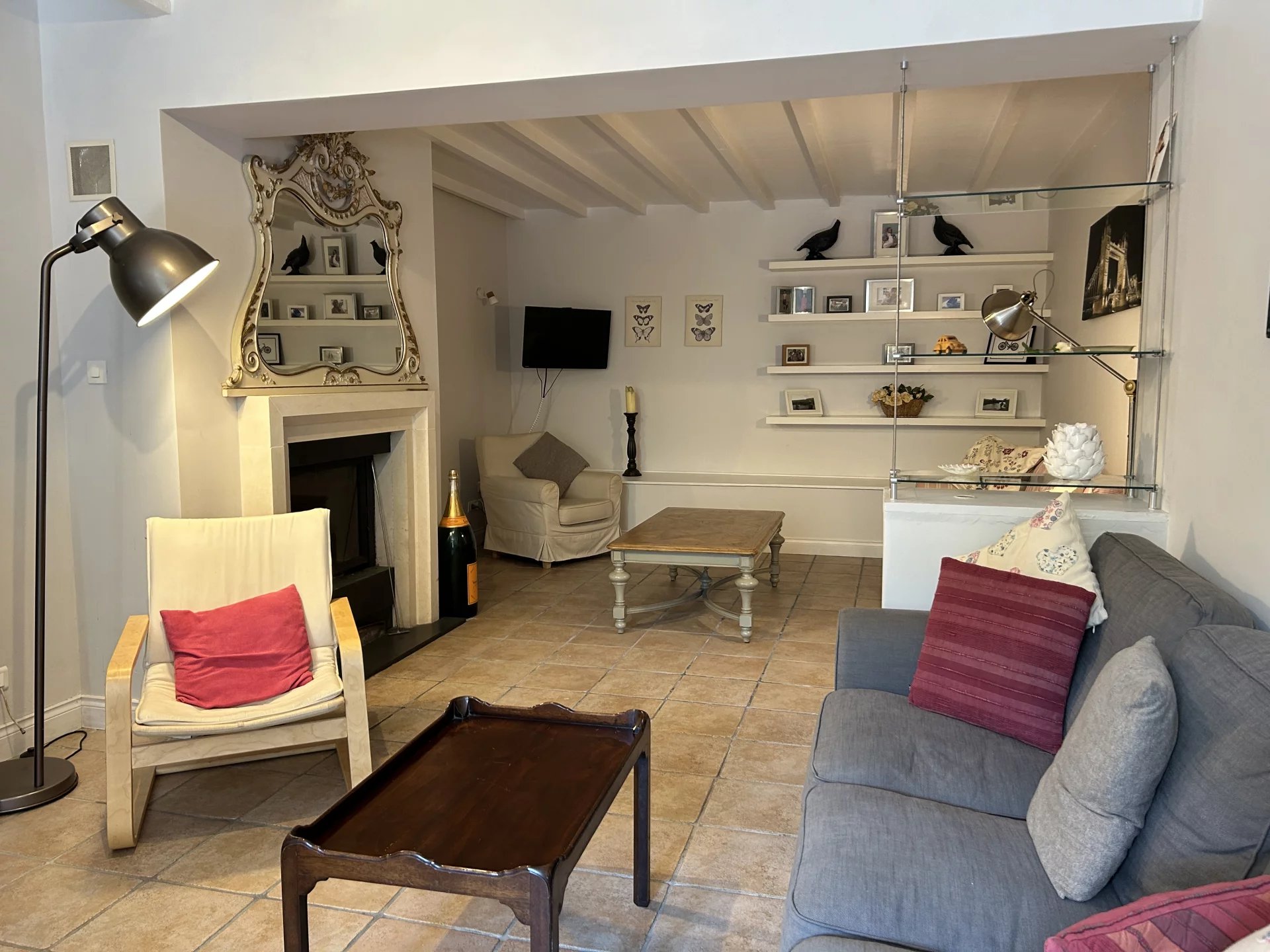 Spacious 6 bed, 5 bath detached residence with pool, Poitou-Charentes – France – BVI81930