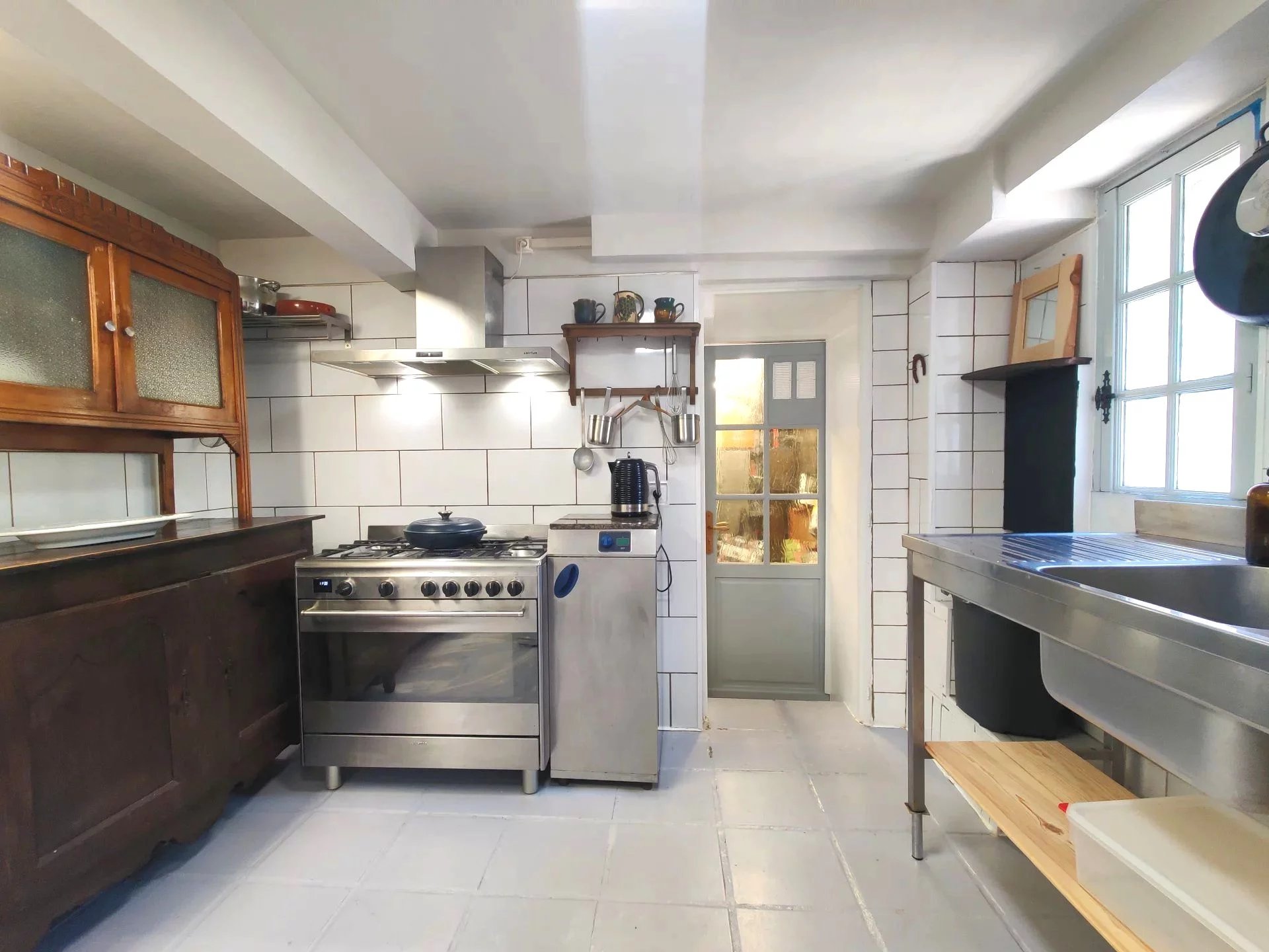 COUIZA Substantial historic wine maker’s property with garage and terraces, Languedoc-Roussillon – France – BVI82559