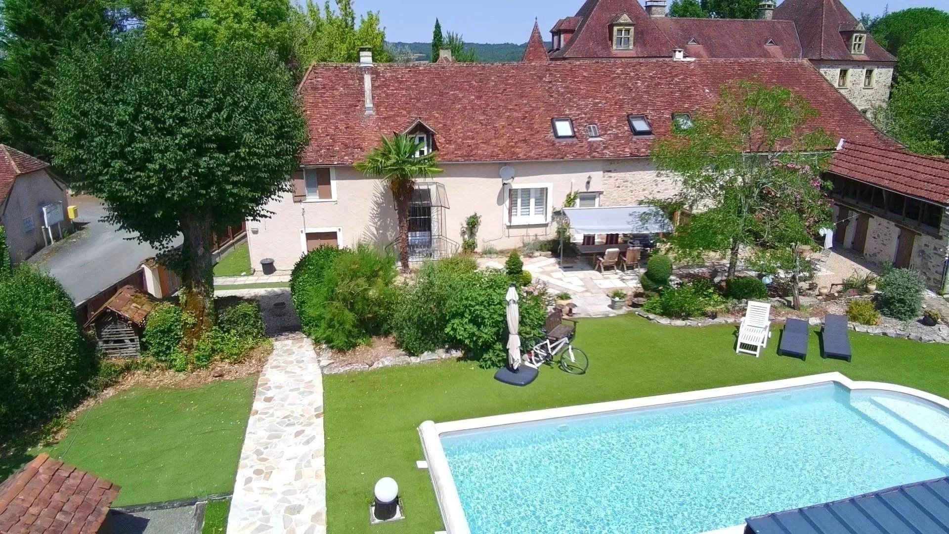 Perigordine country property with barn and heated pool, Aquitaine – France – BVI82405