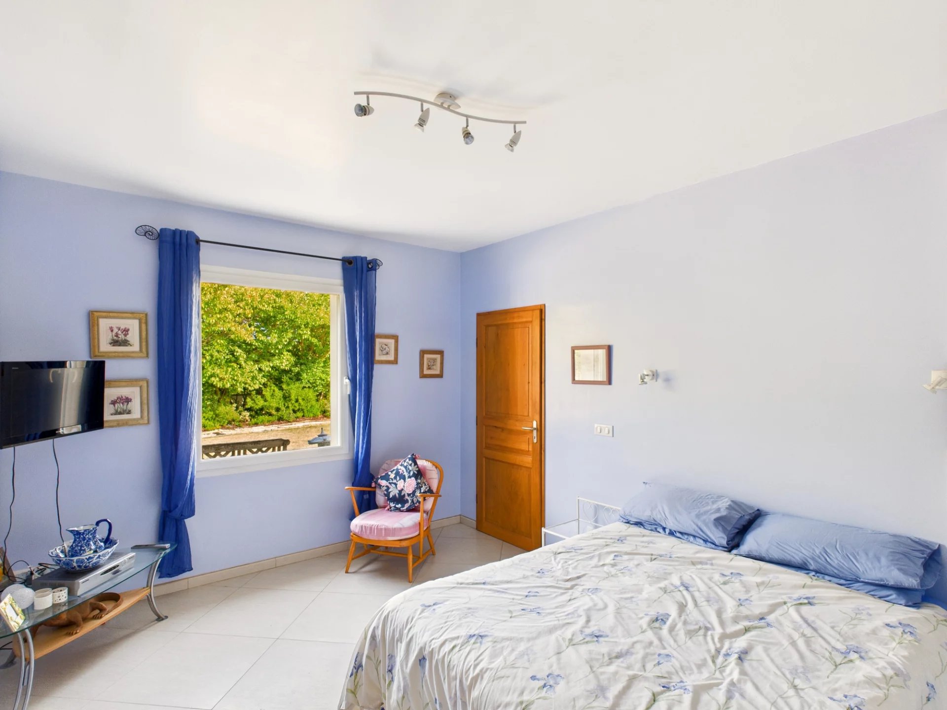 Bright and Spacious Modern Home – All on One Level, Poitou-Charentes – France – BVI82282