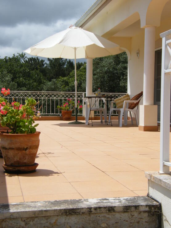 Traditional Portuguese House with Swimming Pool and Stunning Views