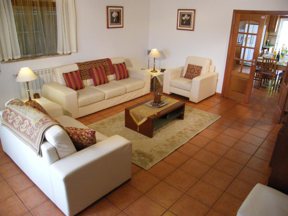 Traditional Portuguese House with Swimming Pool and Stunning Views