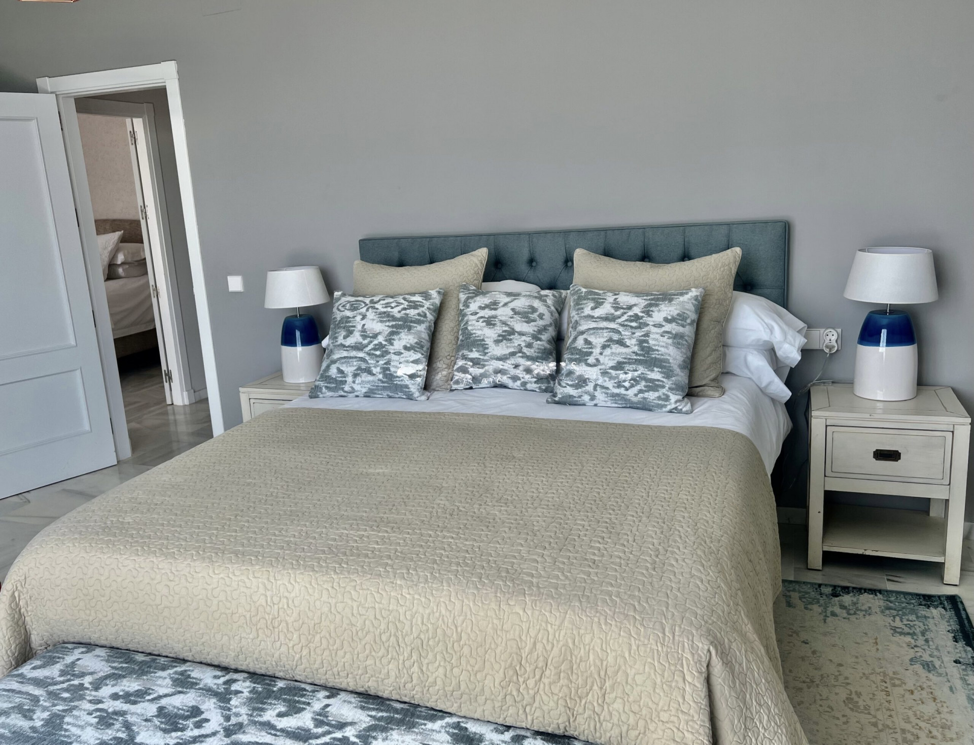 5 bedroom Villa in Sotogrande, Cadiz, Spain – 428-04159D