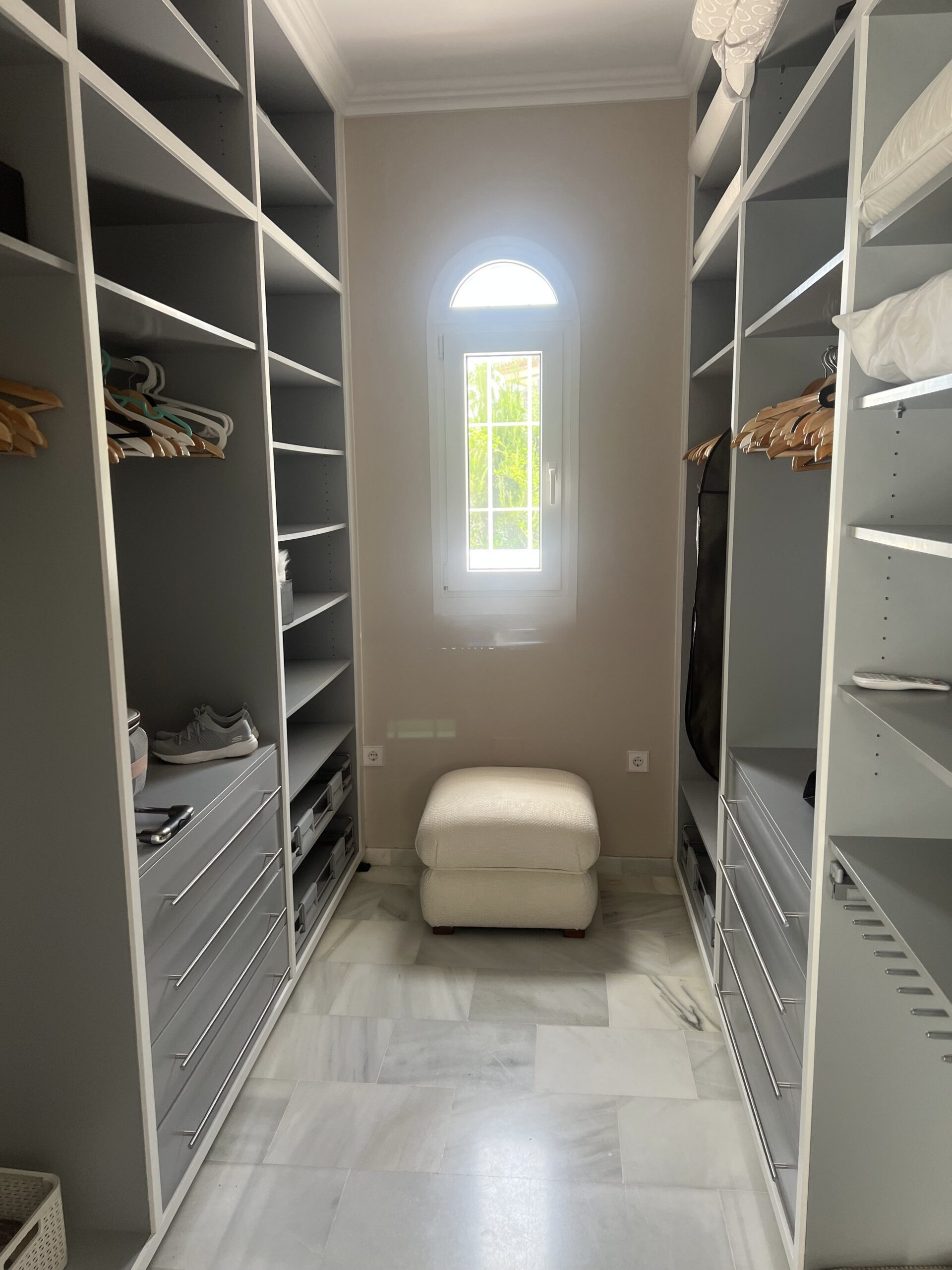 5 bedroom Villa in Sotogrande, Cadiz, Spain – 428-04159D