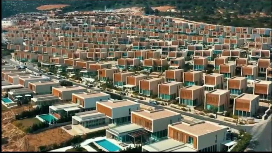 LUXURY APARTMENT VILLA WITH PRIVATE HEATED POOL – ALBANIA