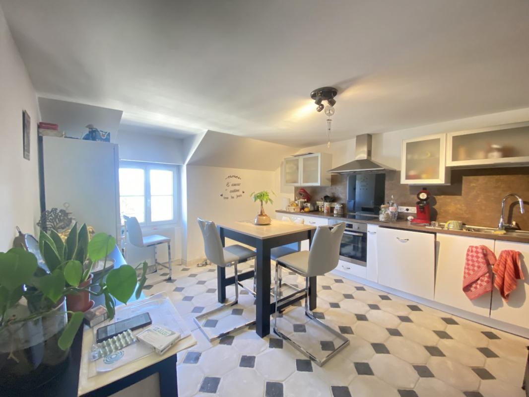 2 bedroom t4 in Uzerche, Corrèze, France – 0AD21C05C739466F