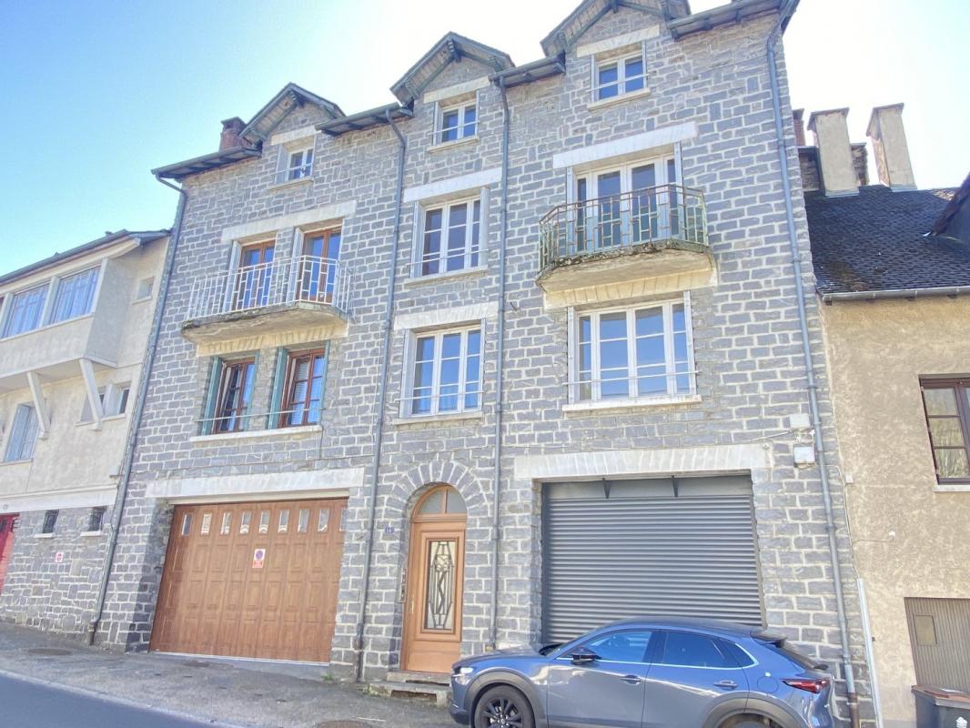 2 bedroom t4 in Uzerche, Corrèze, France – 0AD21C05C739466F