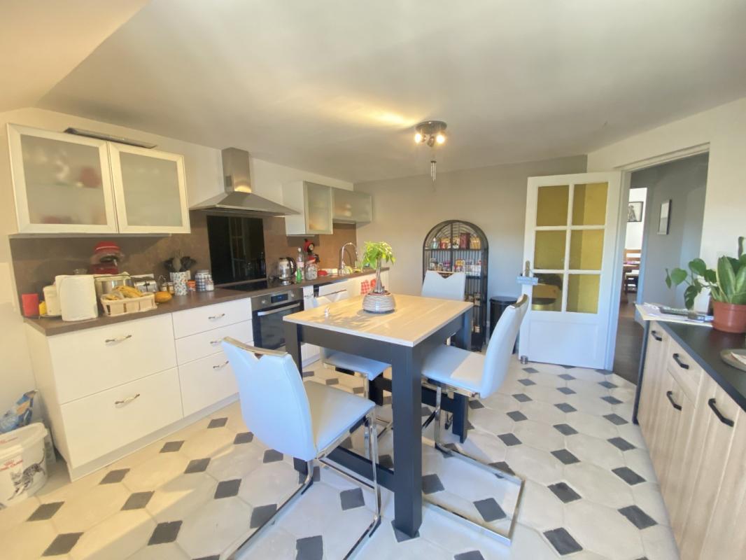 2 bedroom t4 in Uzerche, Corrèze, France – 0AD21C05C739466F