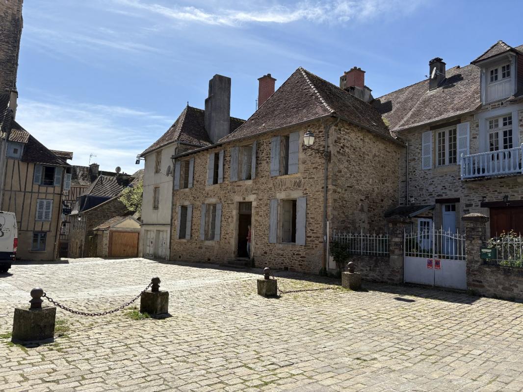 4 bedroom maison de village in Saint Yrieix La Perche, Haute-Vienne, France – 19001370320