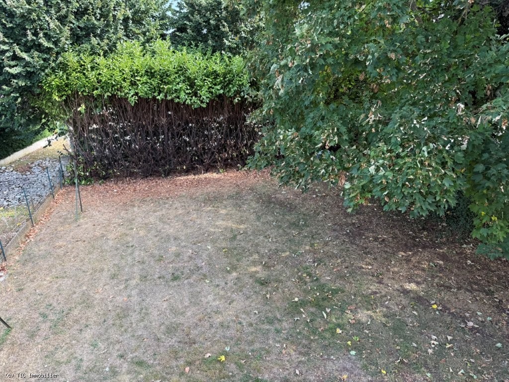 3 bedroom House in Ruffec, France – r7348