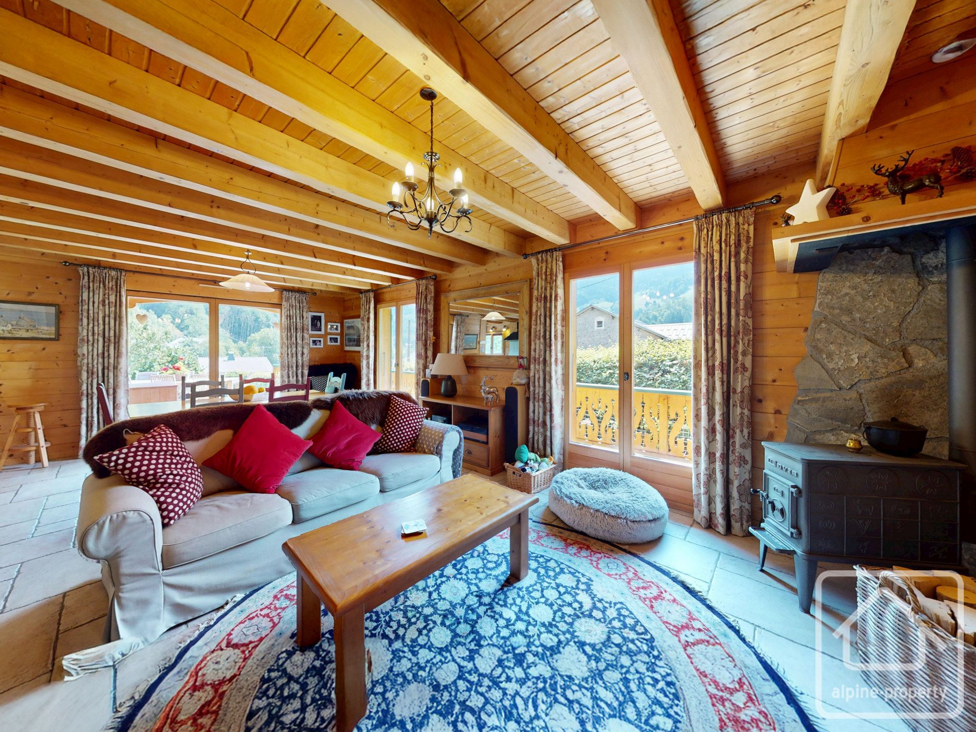 A Pretty, Modern Chalet In A Sunny Location With Beautiful Gardens. – CHALETLEGRANDDUC
