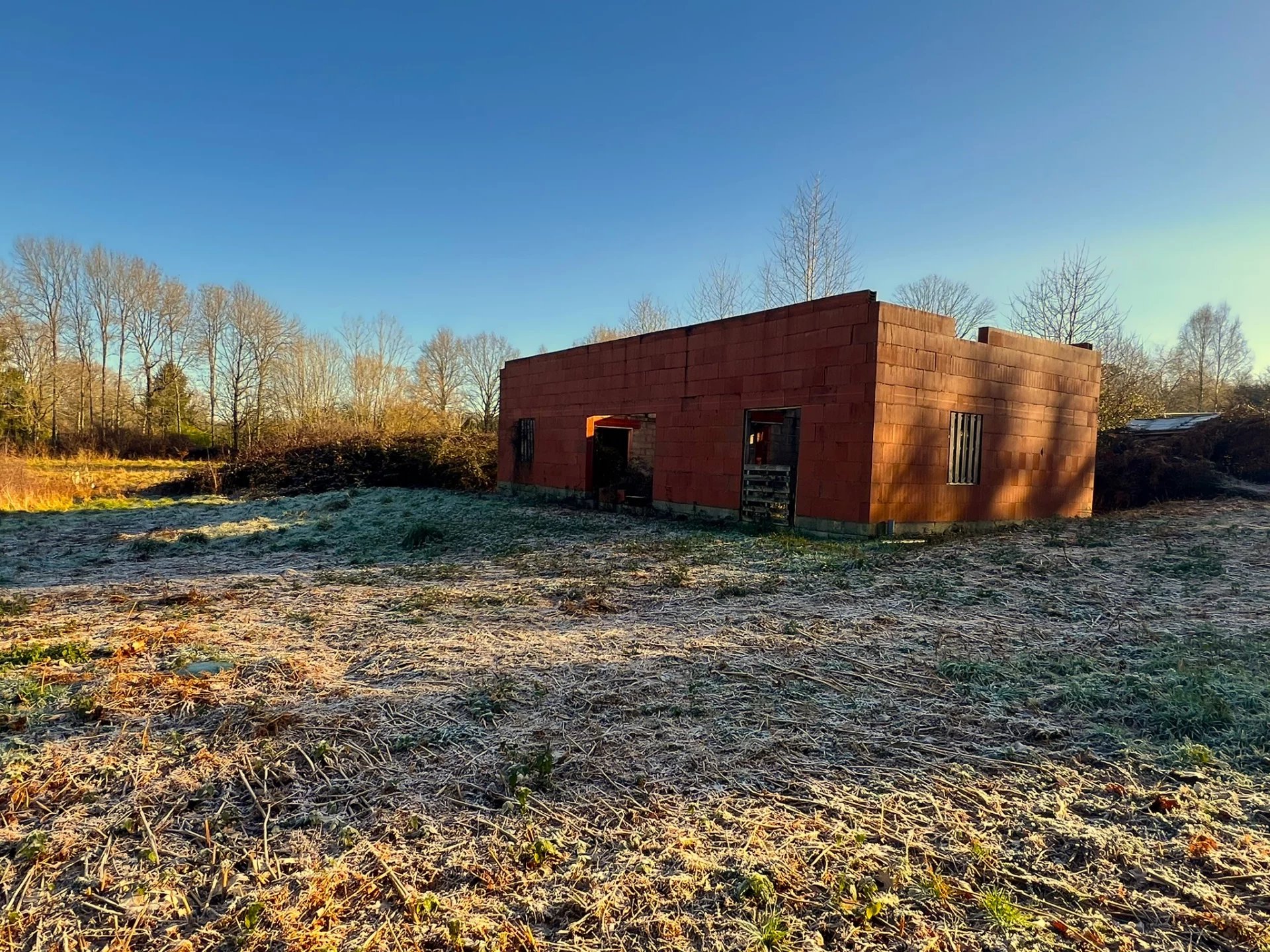 Building plot  on the edge of a quiet hamlet, Aquitaine – France – BVI79090