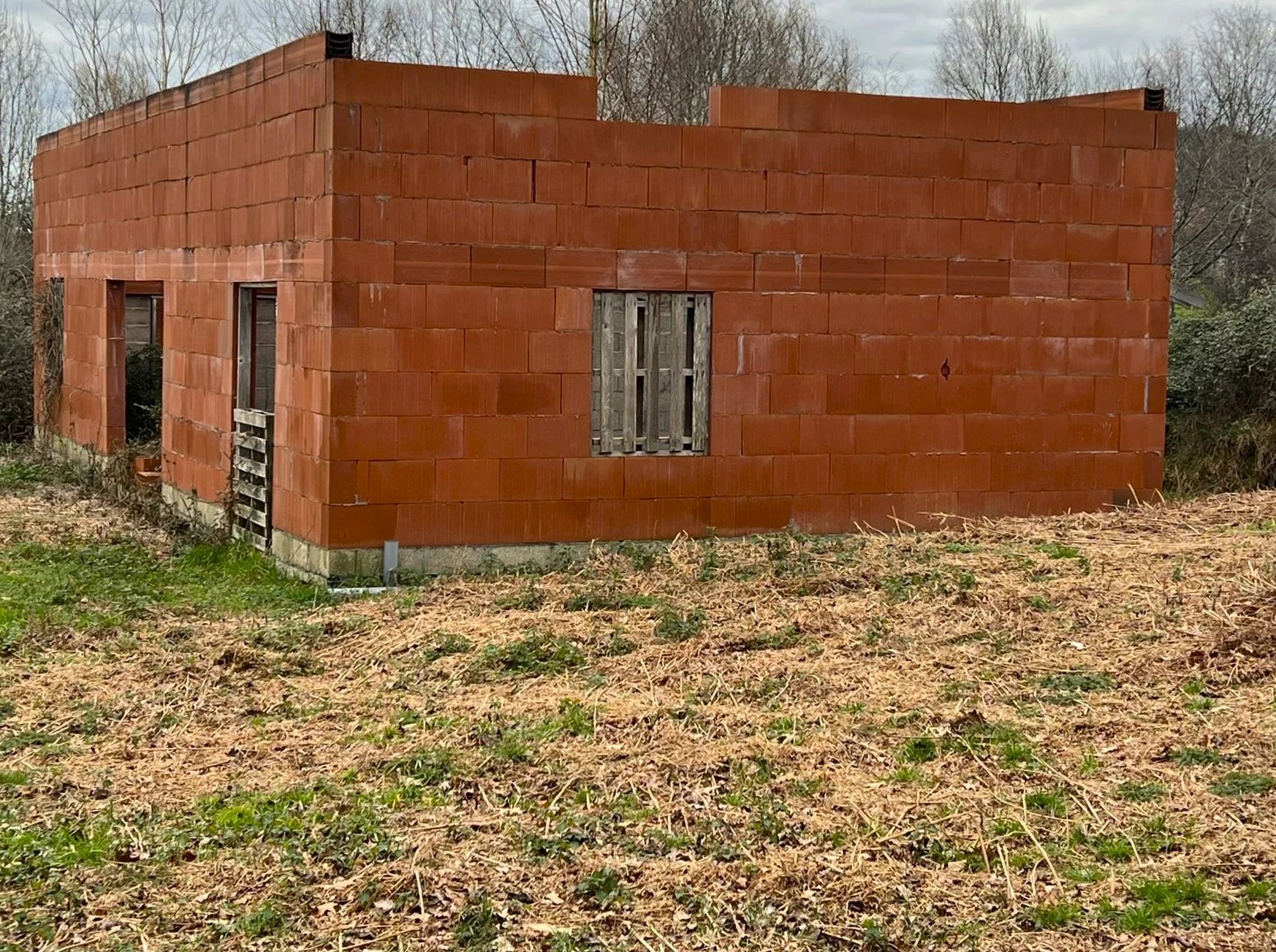 Building plot  on the edge of a quiet hamlet, Aquitaine – France – BVI79090