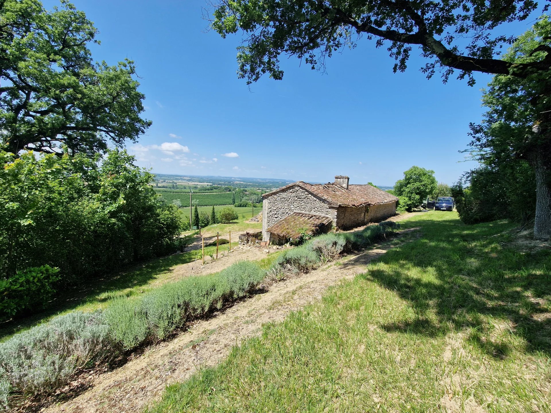 Stunning Hilltop Plot with Panoramic Countryside Views – Monflanquin, Aquitaine – France – BVI77037