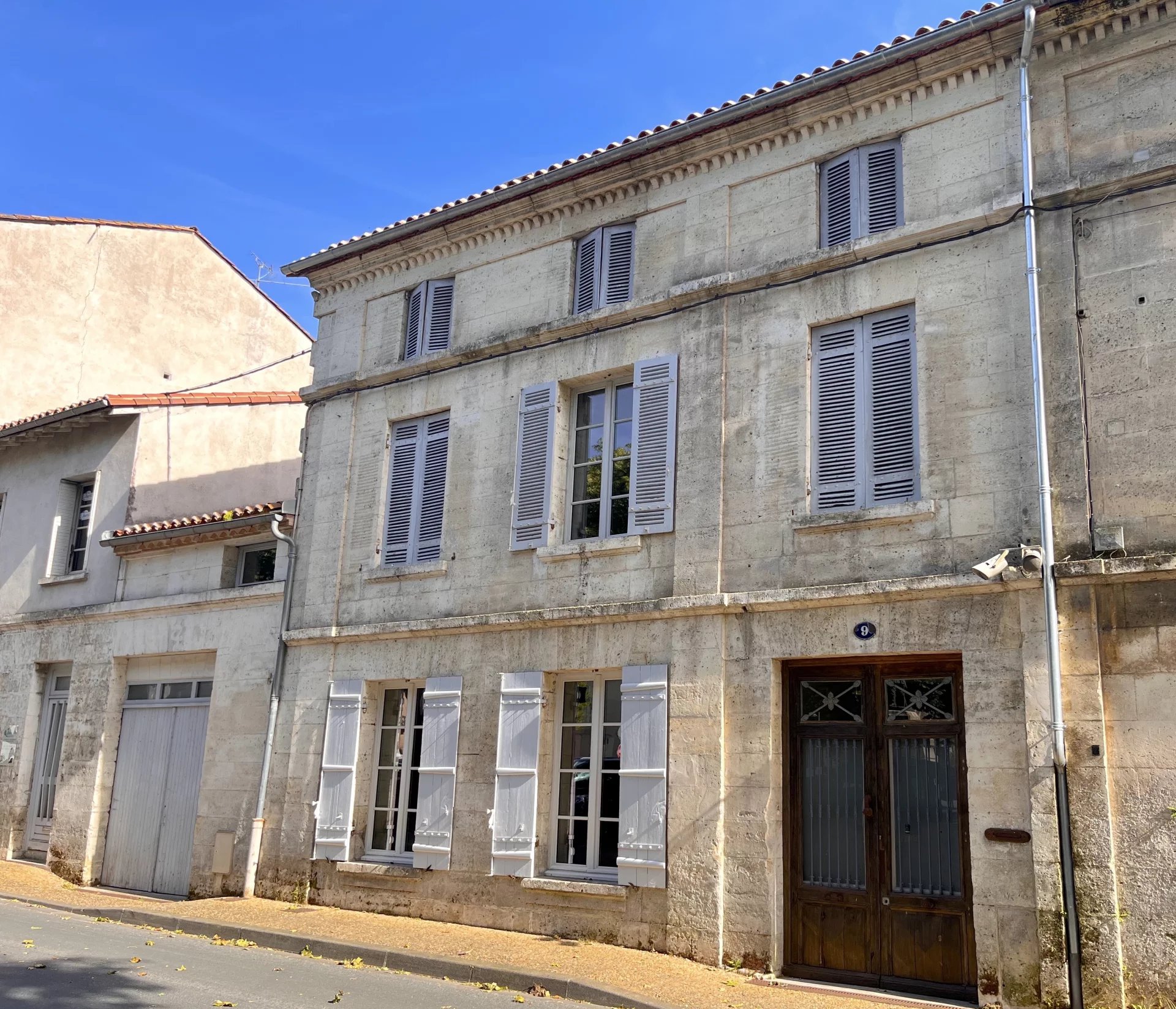 Fabulous Main House and Guest Annexe in the centre of Ribérac!, Aquitaine – France – BVI77189