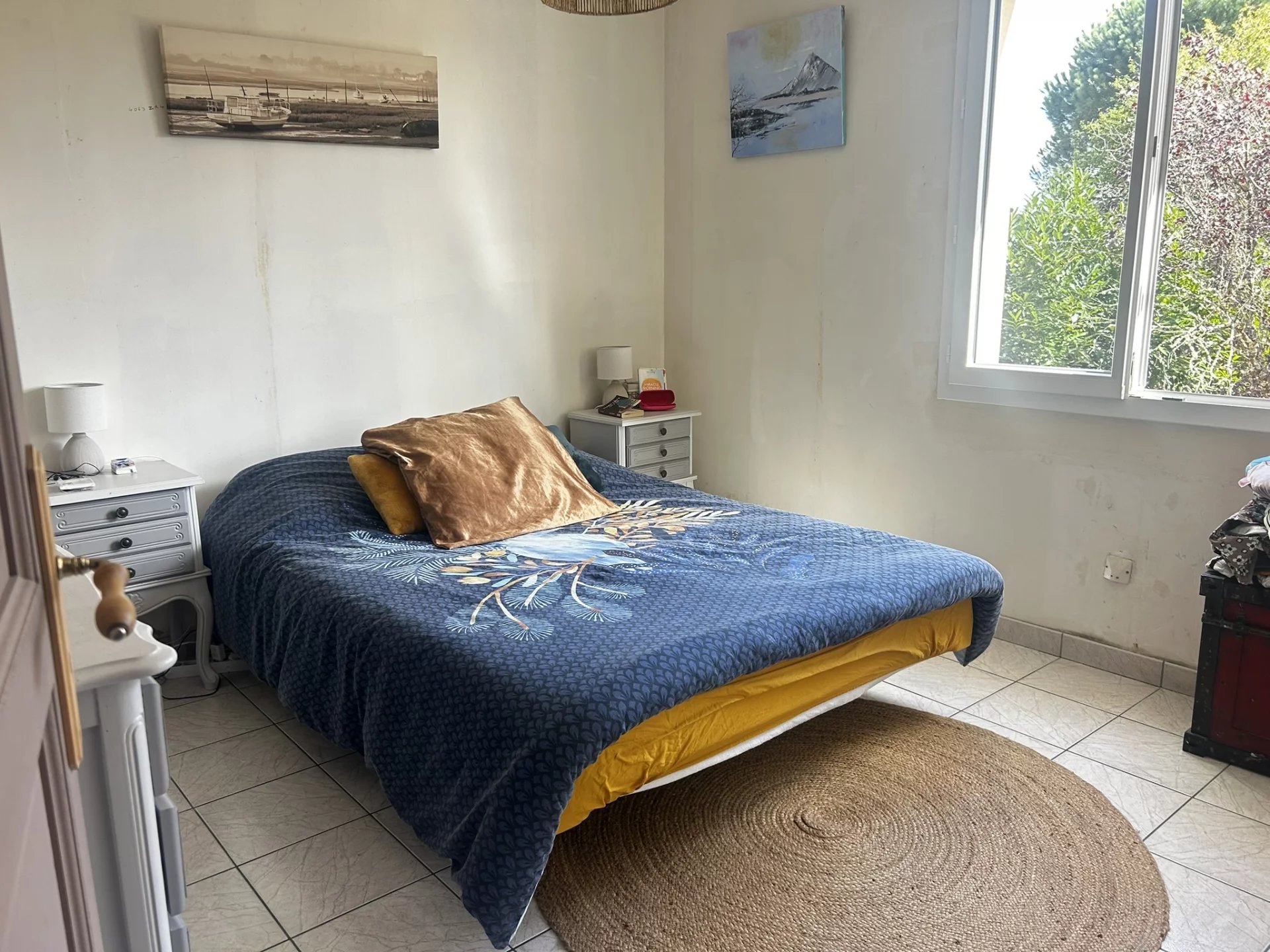 Small bungalow plus 2nd house to renovate and barns, Poitou-Charentes – France – BVI81902